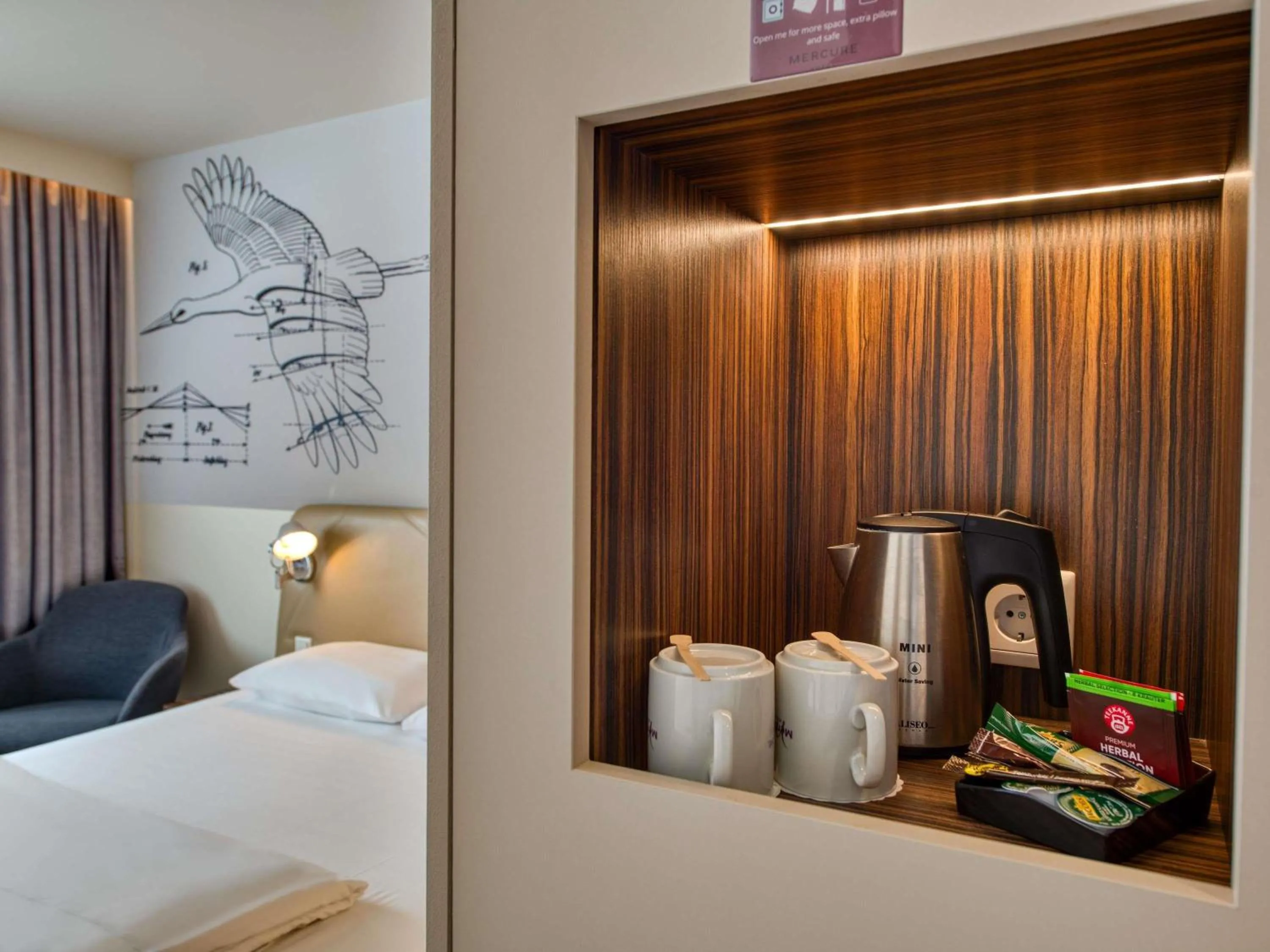 Bedroom, Bed in Mercure Hotel Berlin City