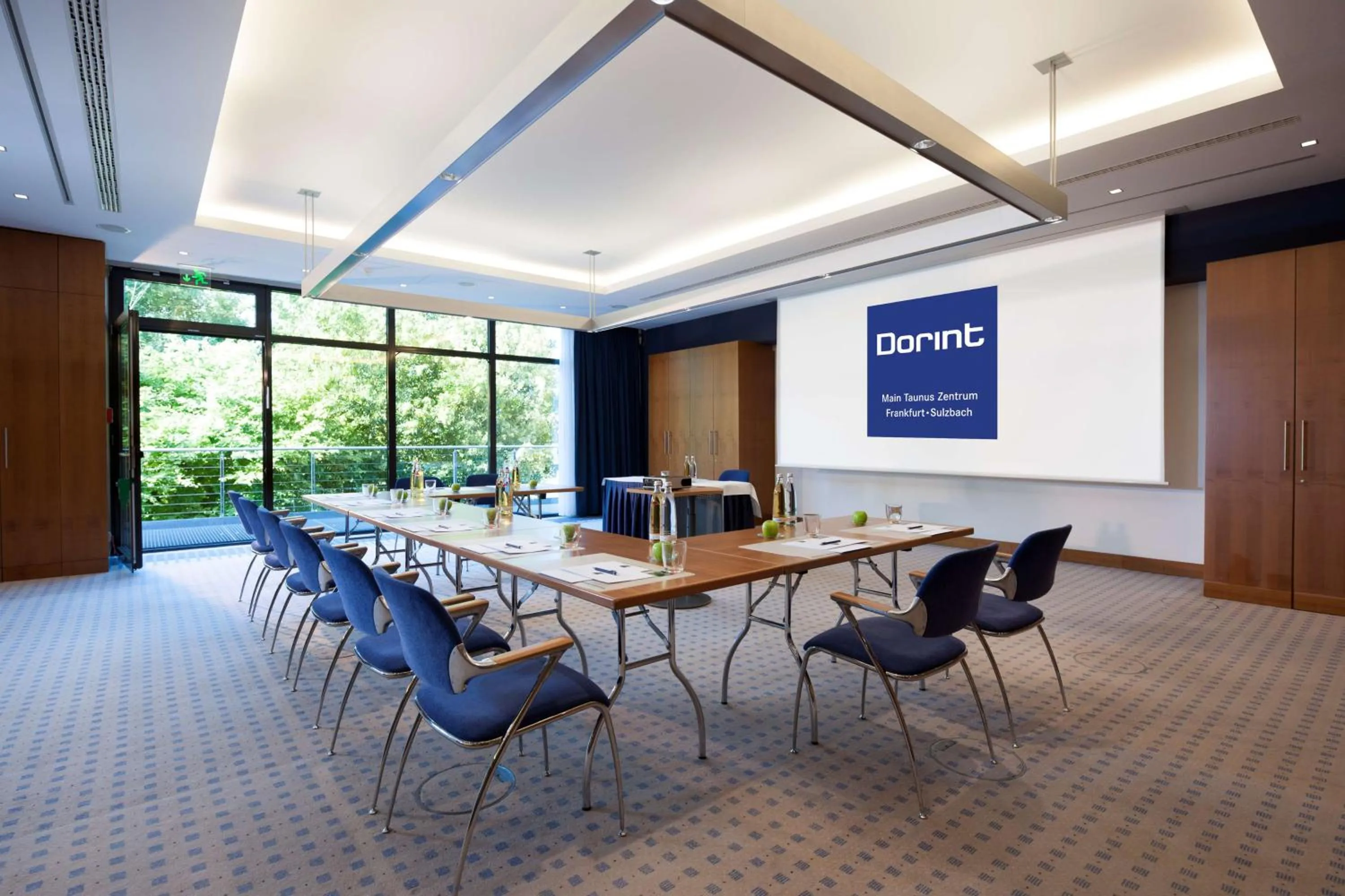 On site in Dorint Main Taunus Zentrum Frankfurt Sulzbach