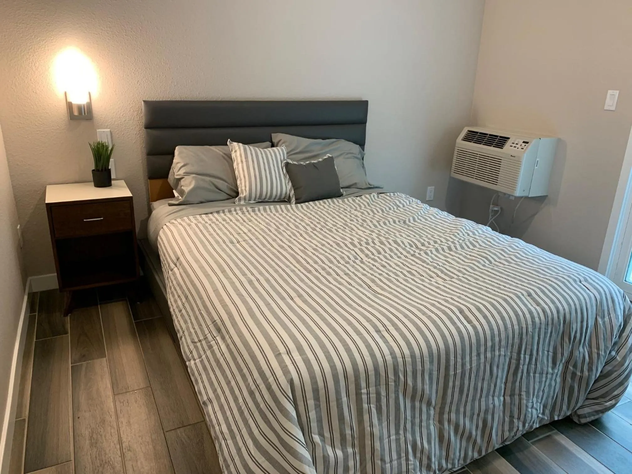 Bed in Solis Place in Old Town