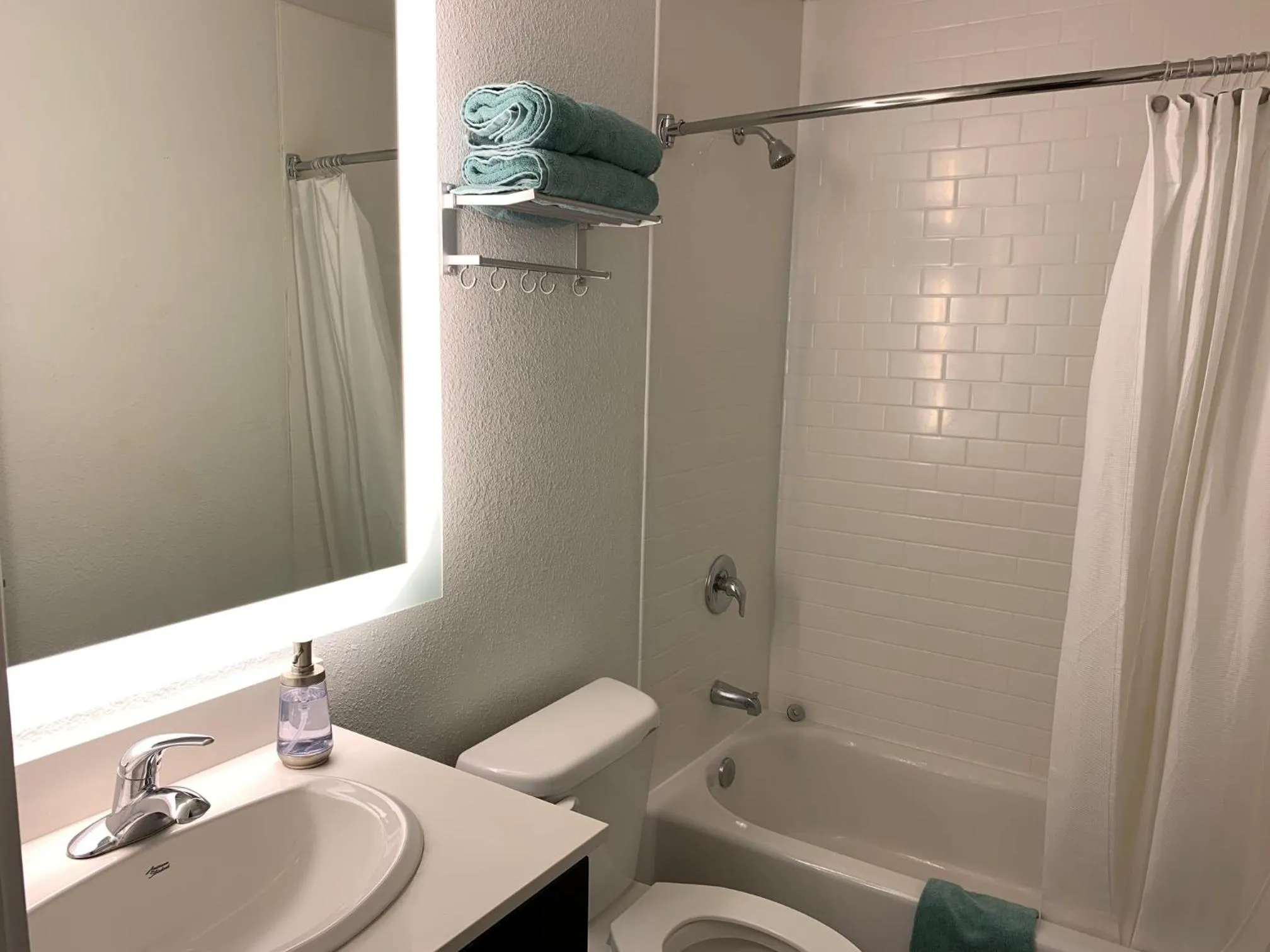 Toilet in Solis Place in Old Town