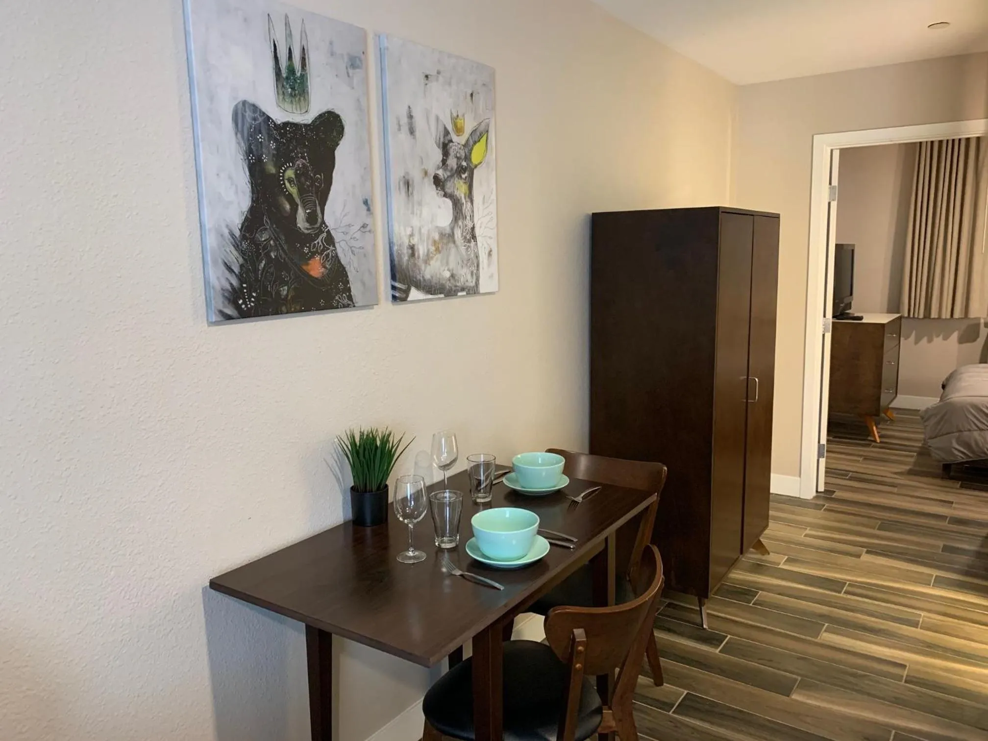 Dining area in Solis Place in Old Town