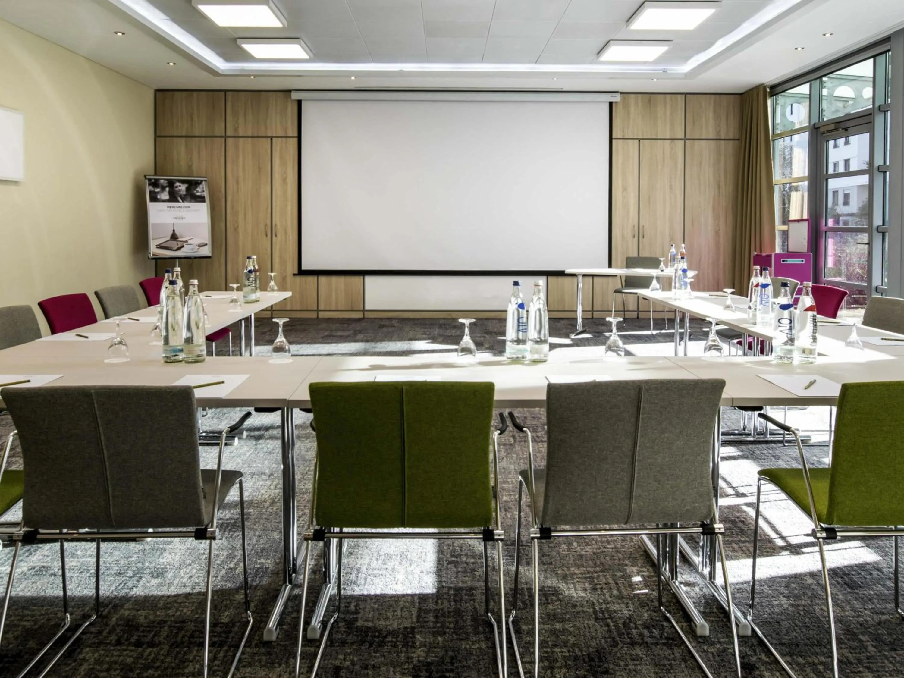 Meeting/conference room in Mercure Residenz Frankfurt Messe
