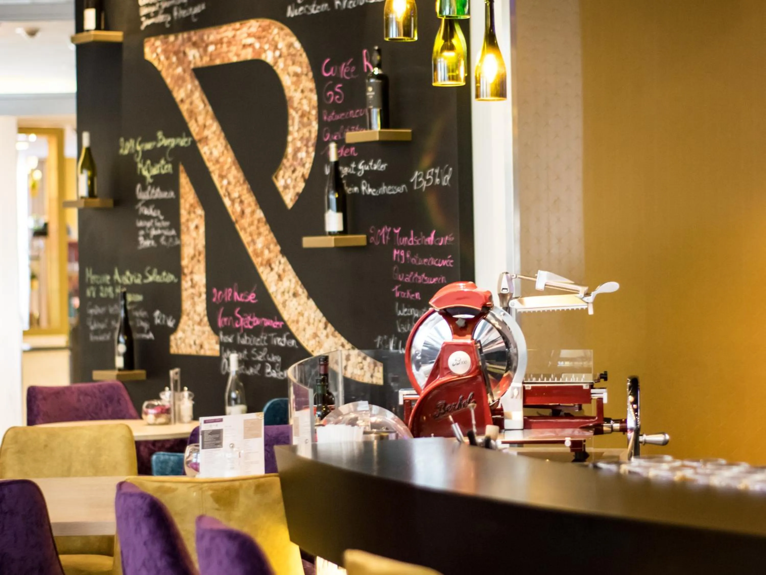 Restaurant/places to eat in Mercure Residenz Frankfurt Messe