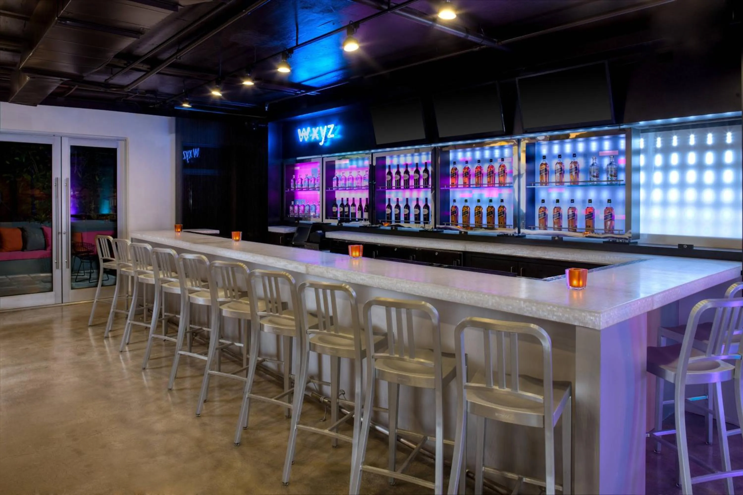 Lounge or bar in Aloft Miami Brickell