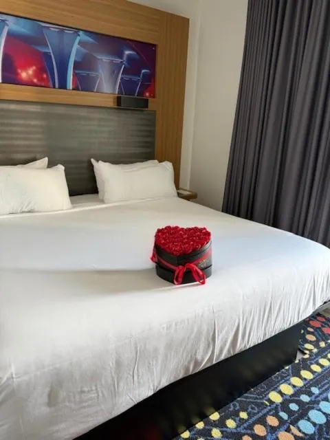 Bedroom, Bed in Aloft Miami Brickell