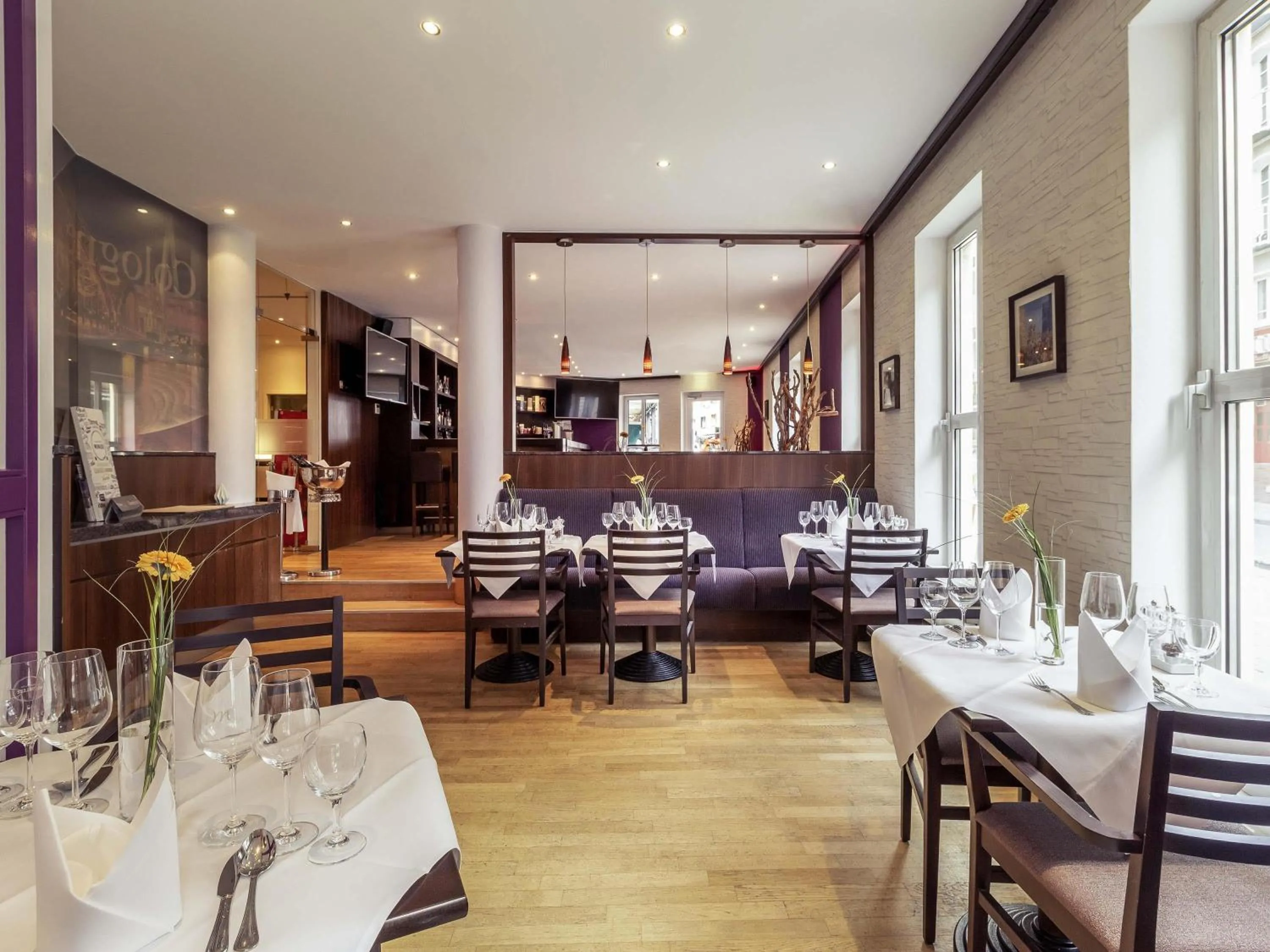 Lounge or bar in Mercure Hotel Köln City Friesenstraße