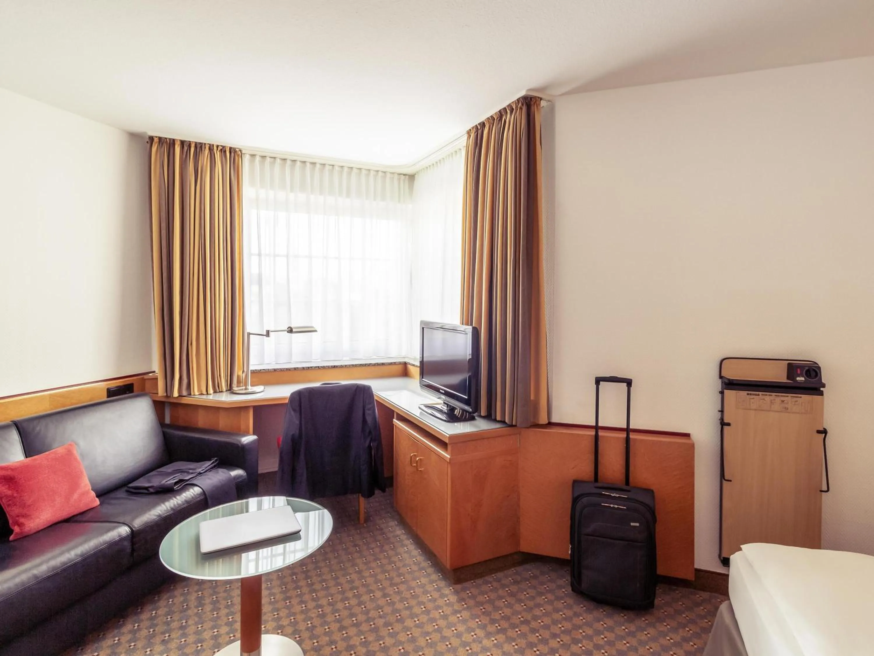 Bedroom, Bed in Mercure Hotel Köln City Friesenstraße