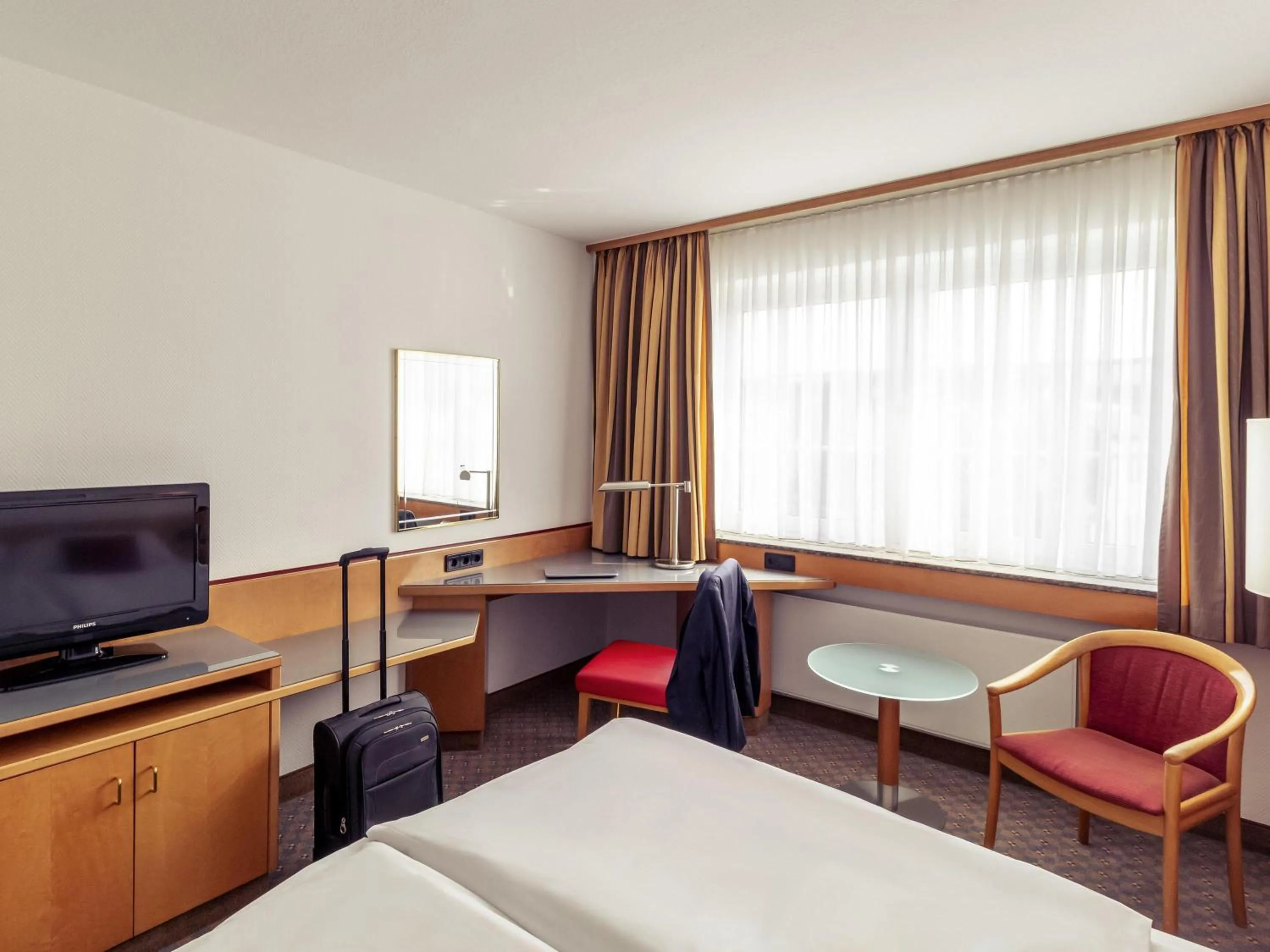 Bedroom, Bed in Mercure Hotel Köln City Friesenstraße