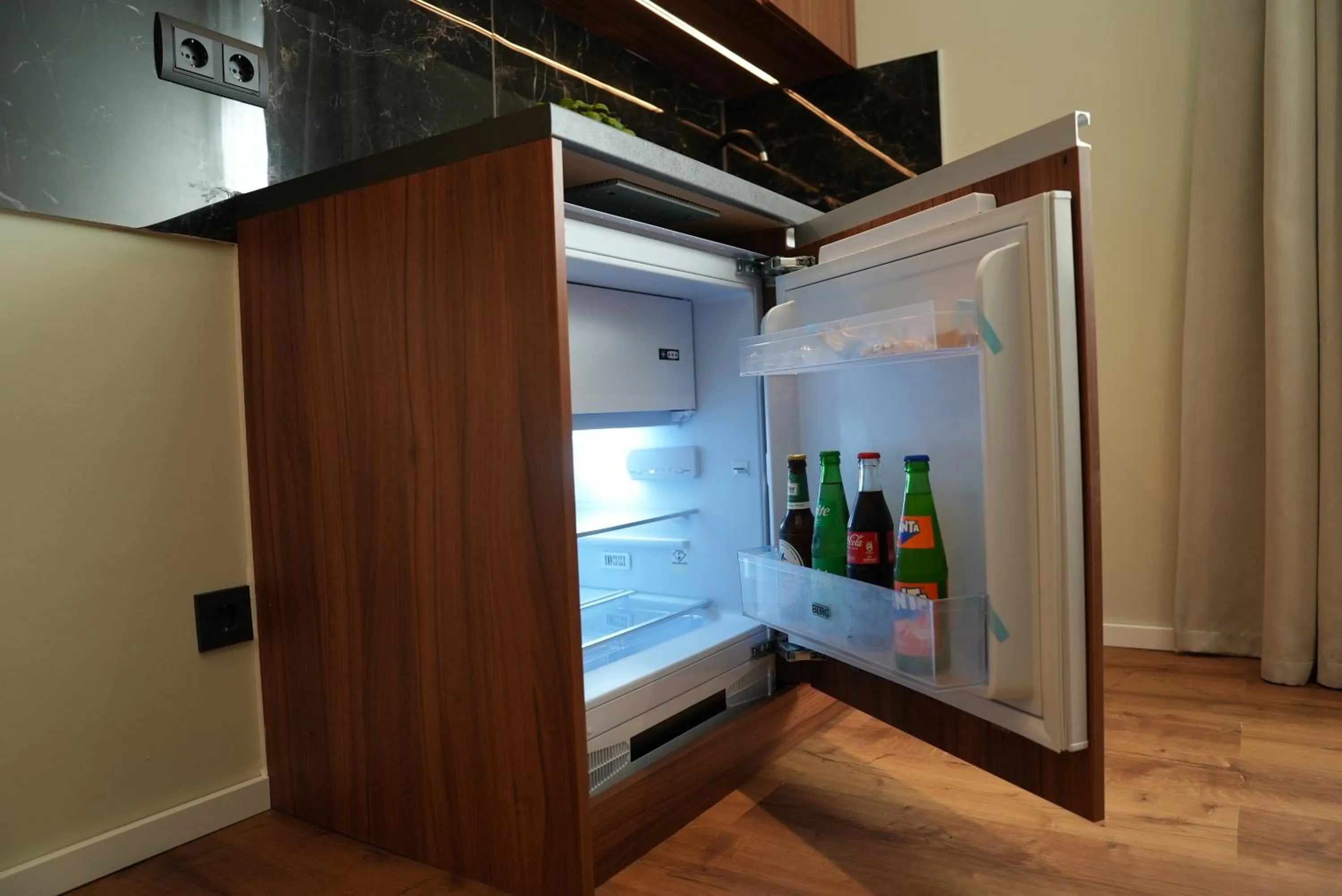 Food and drinks in Hotel Attaché an der Messe