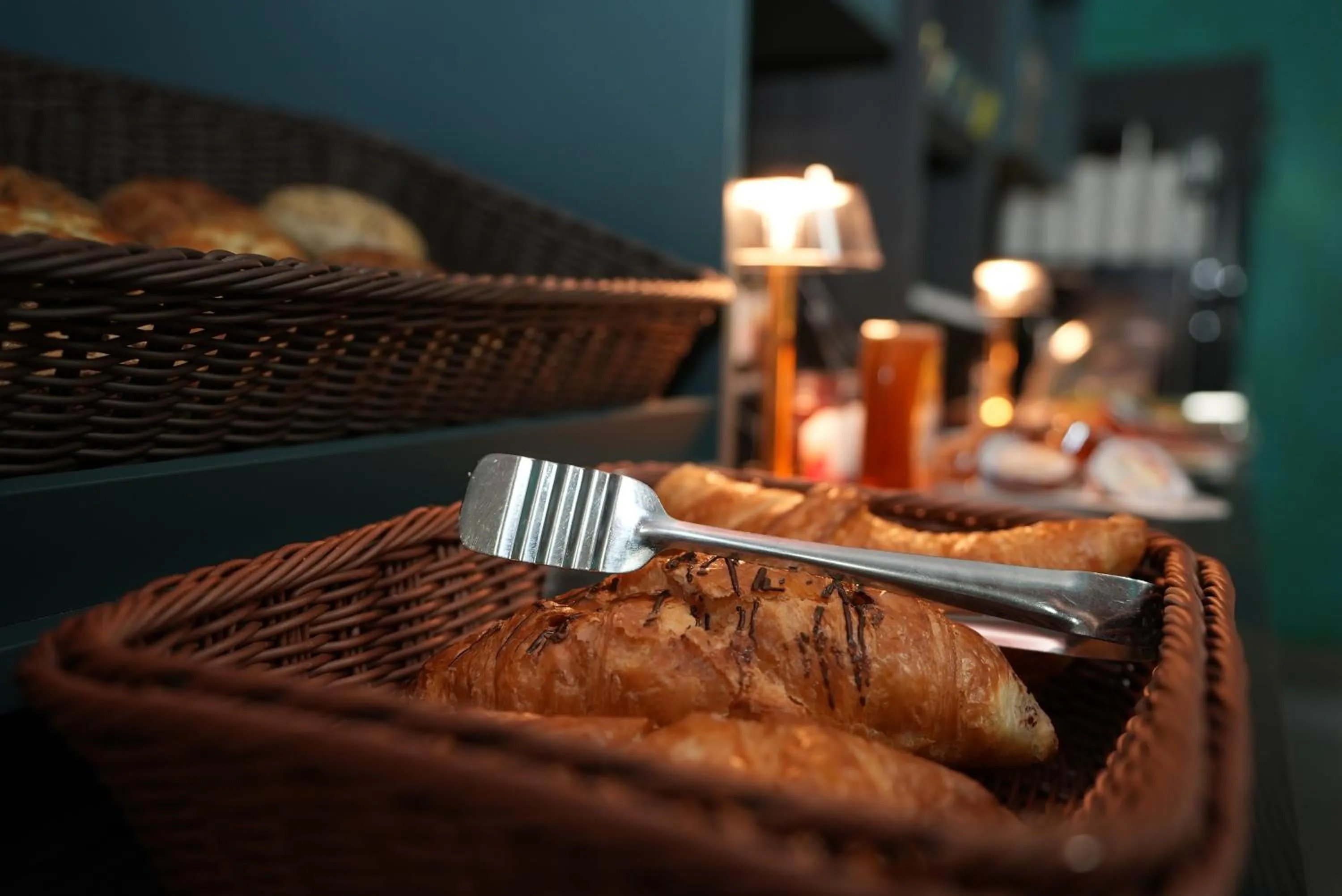 Food and drinks in Hotel Attaché an der Messe