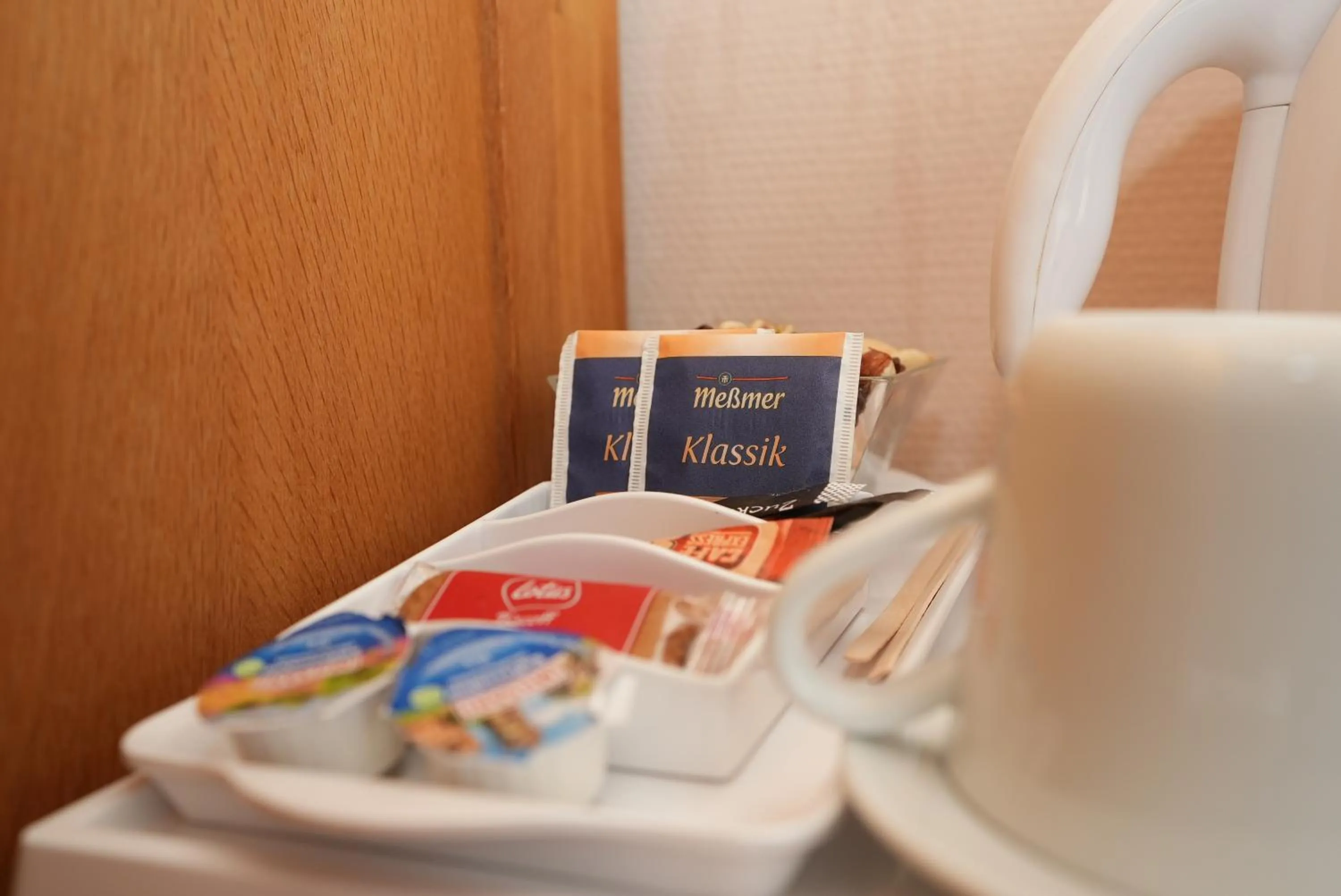 Coffee/tea facilities in Hotel Attaché an der Messe