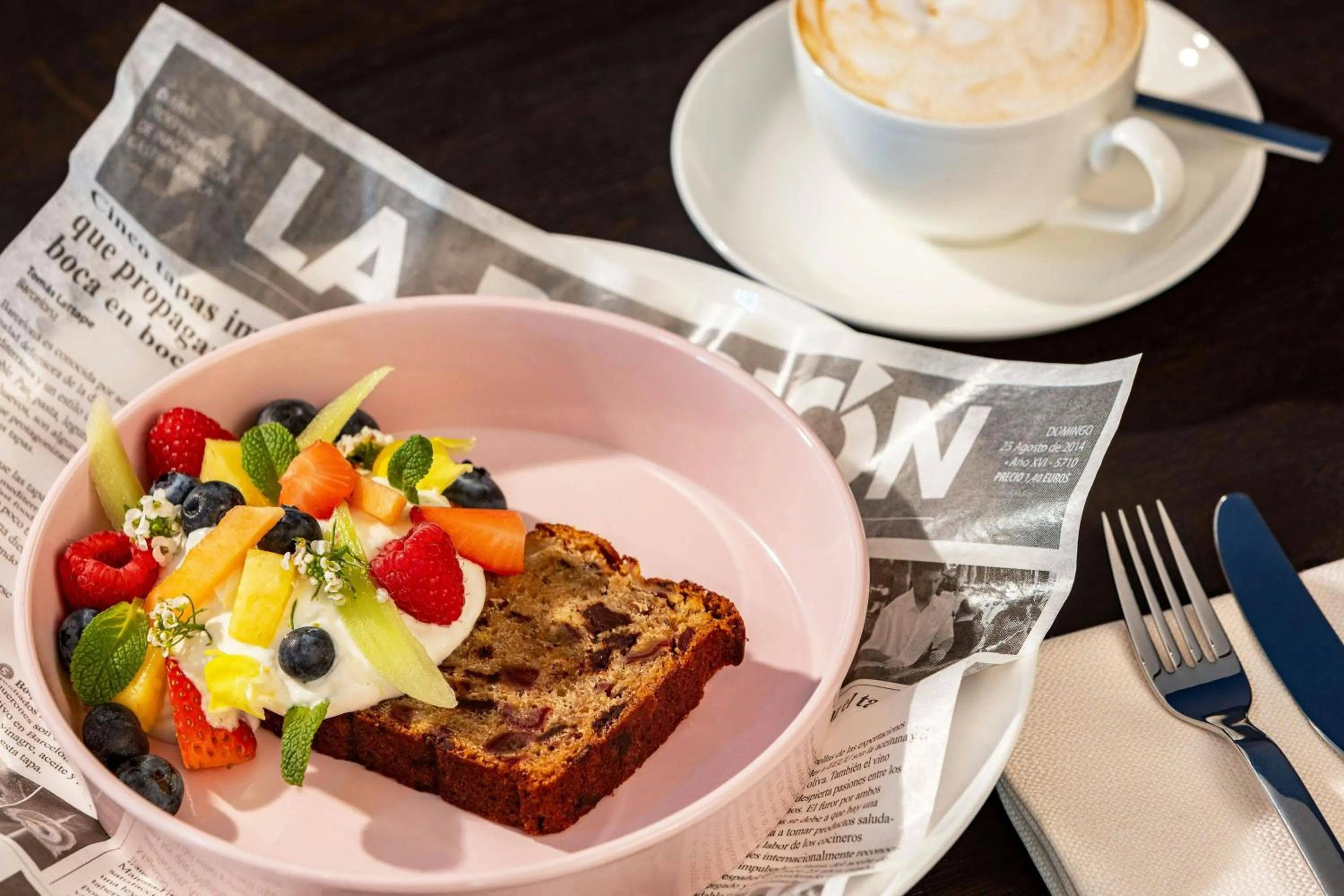 Breakfast in Hotel Luc, Autograph Collection