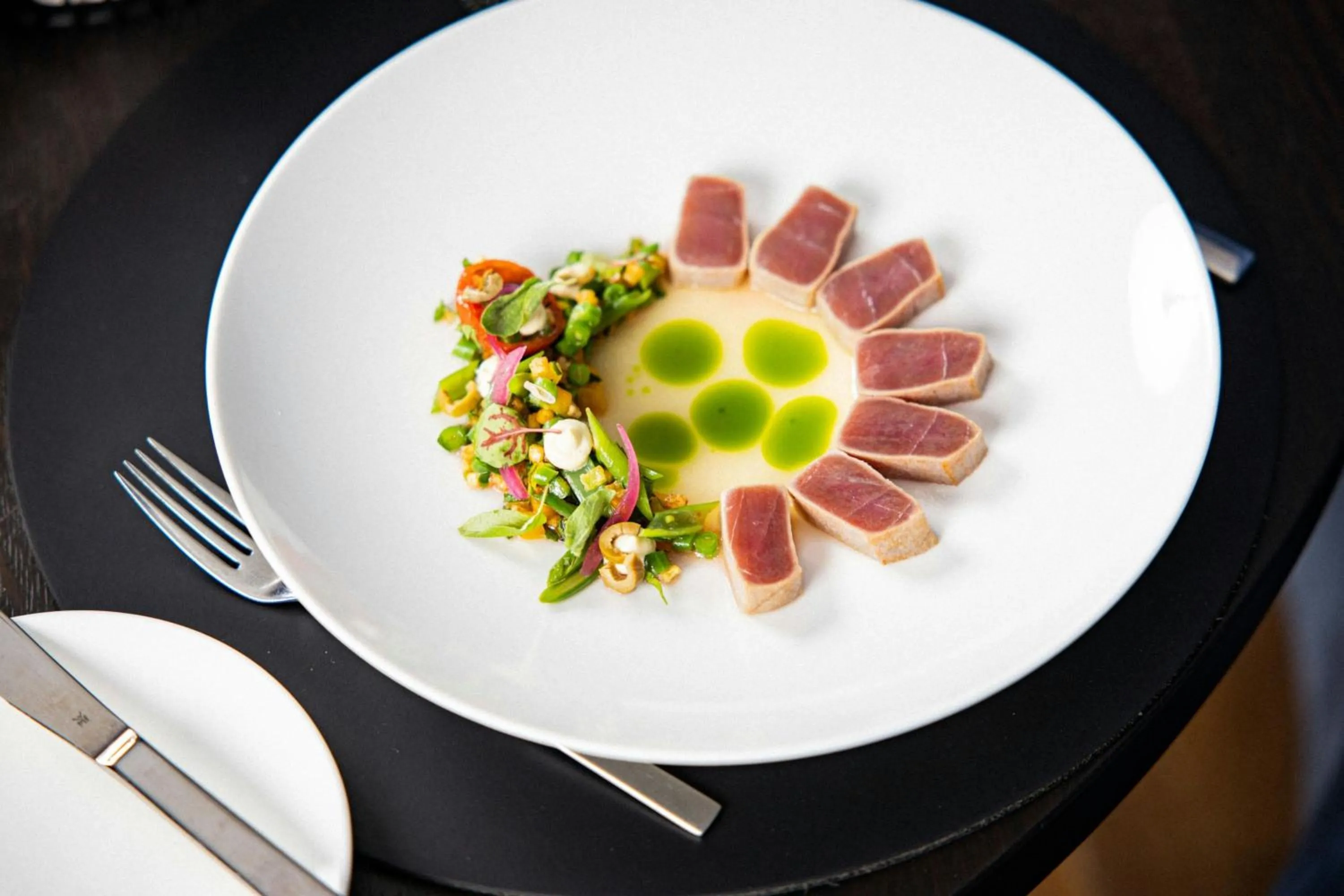 Restaurant/places to eat in Hotel Luc, Autograph Collection