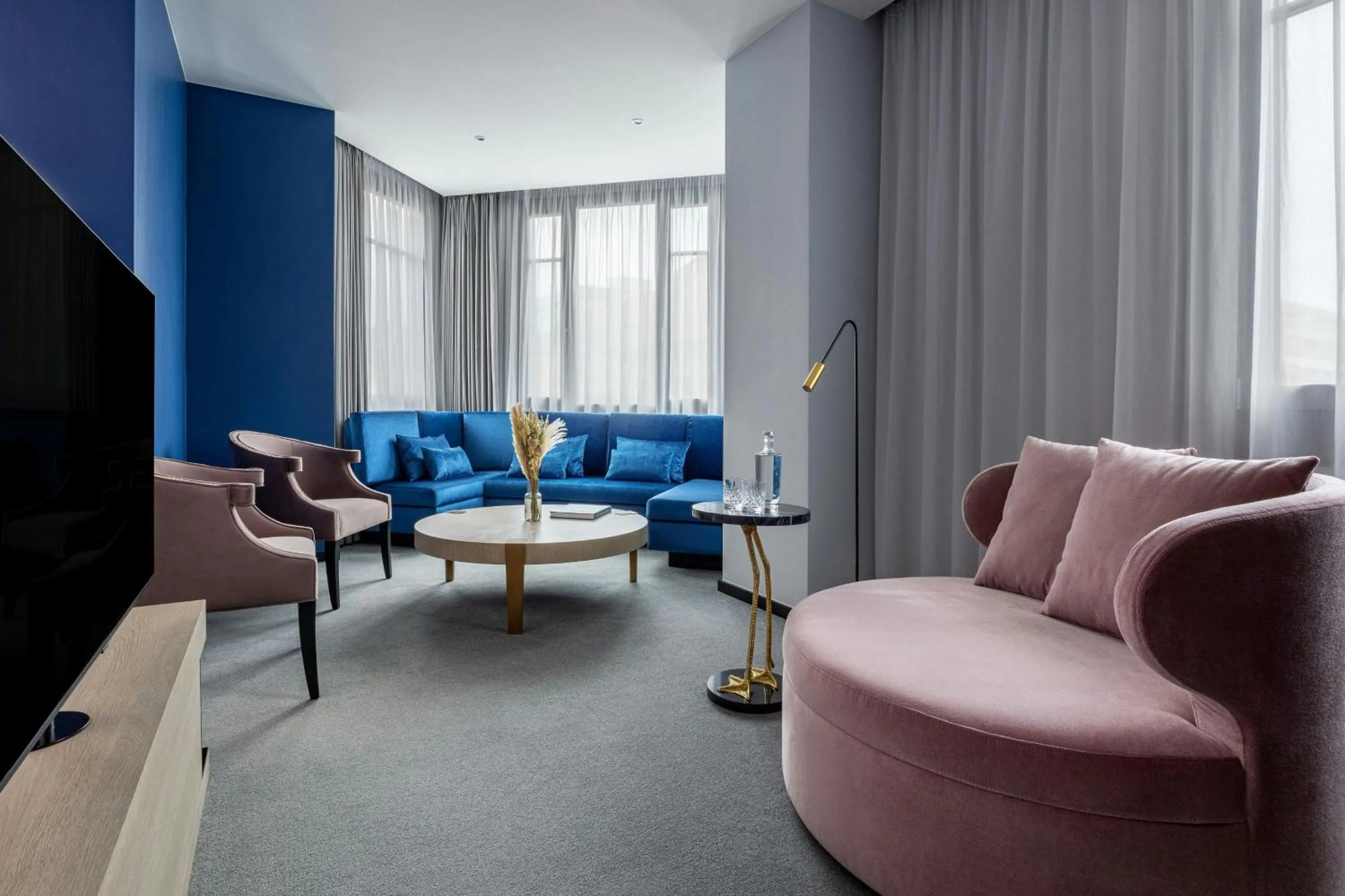 Photo of the whole room in Hotel Luc, Autograph Collection