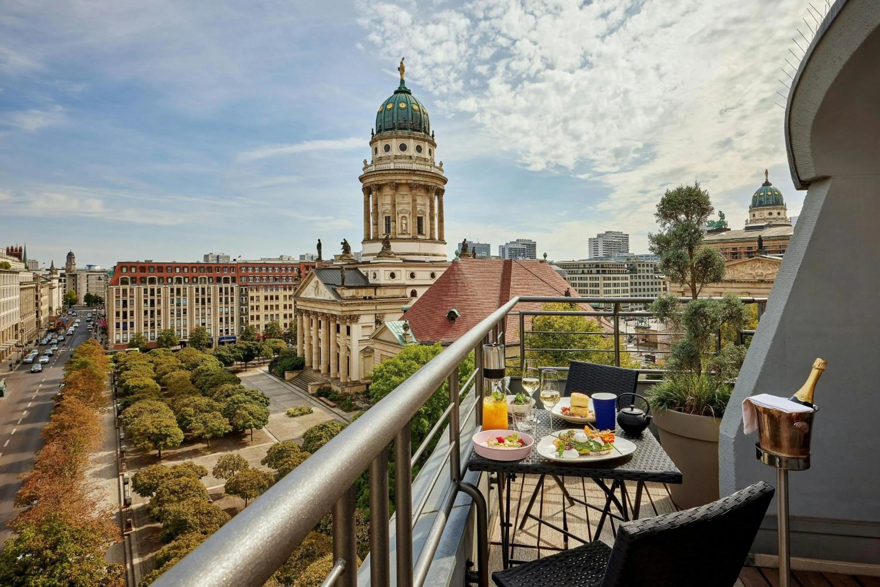 Photo of the whole room in Hotel Luc, Autograph Collection