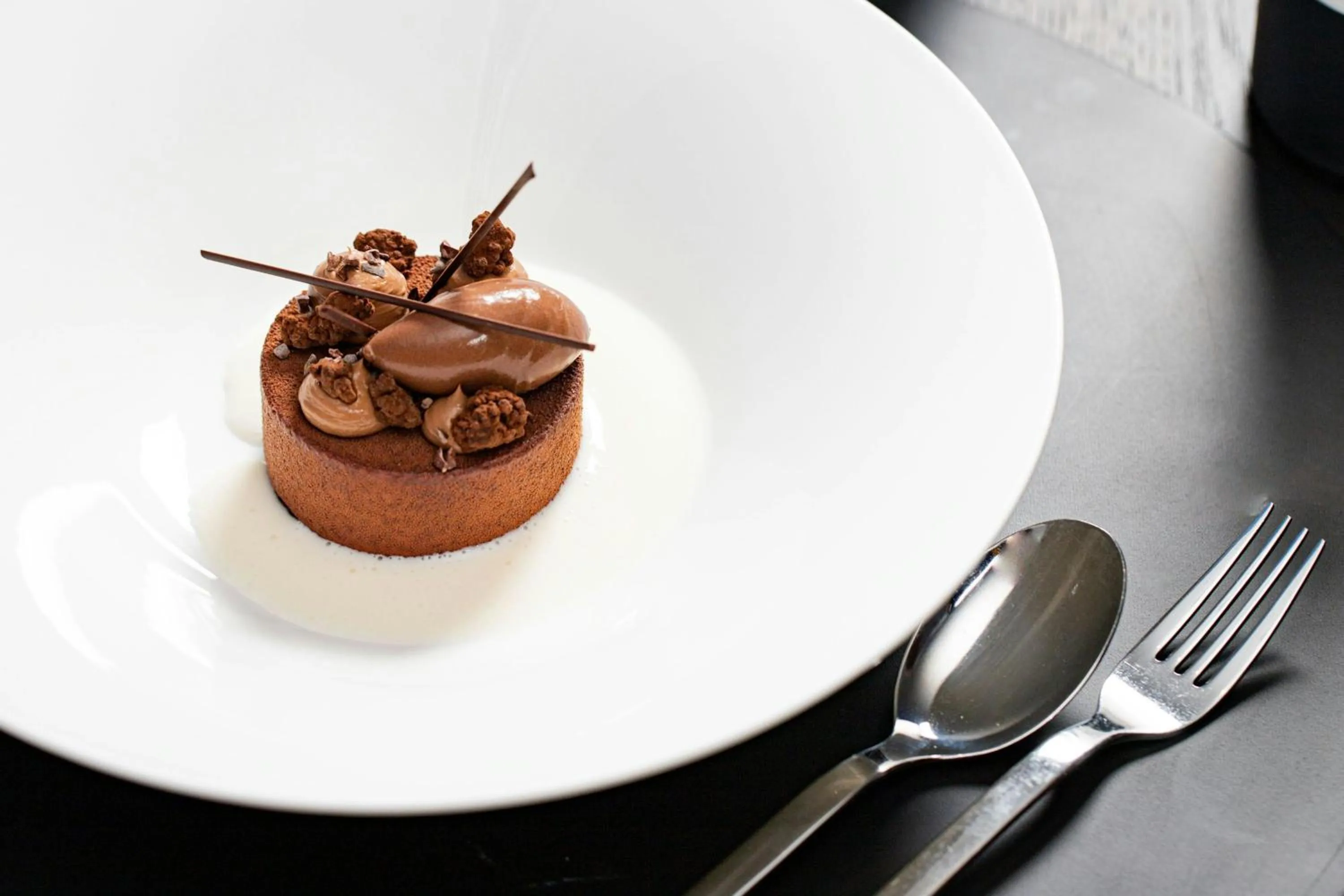 Restaurant/places to eat in Hotel Luc, Autograph Collection