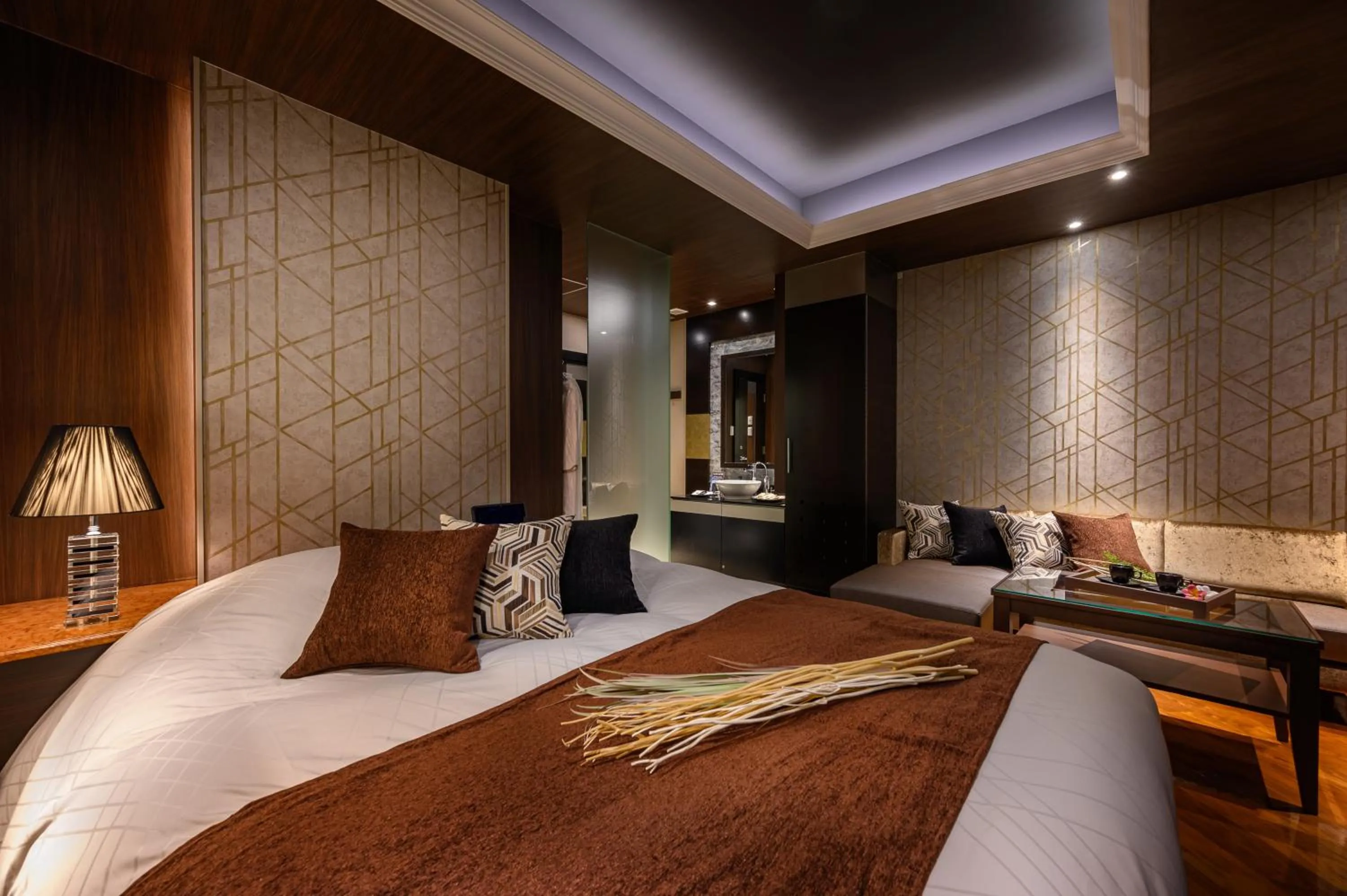 Bed in HOTEL C.KOHOKU