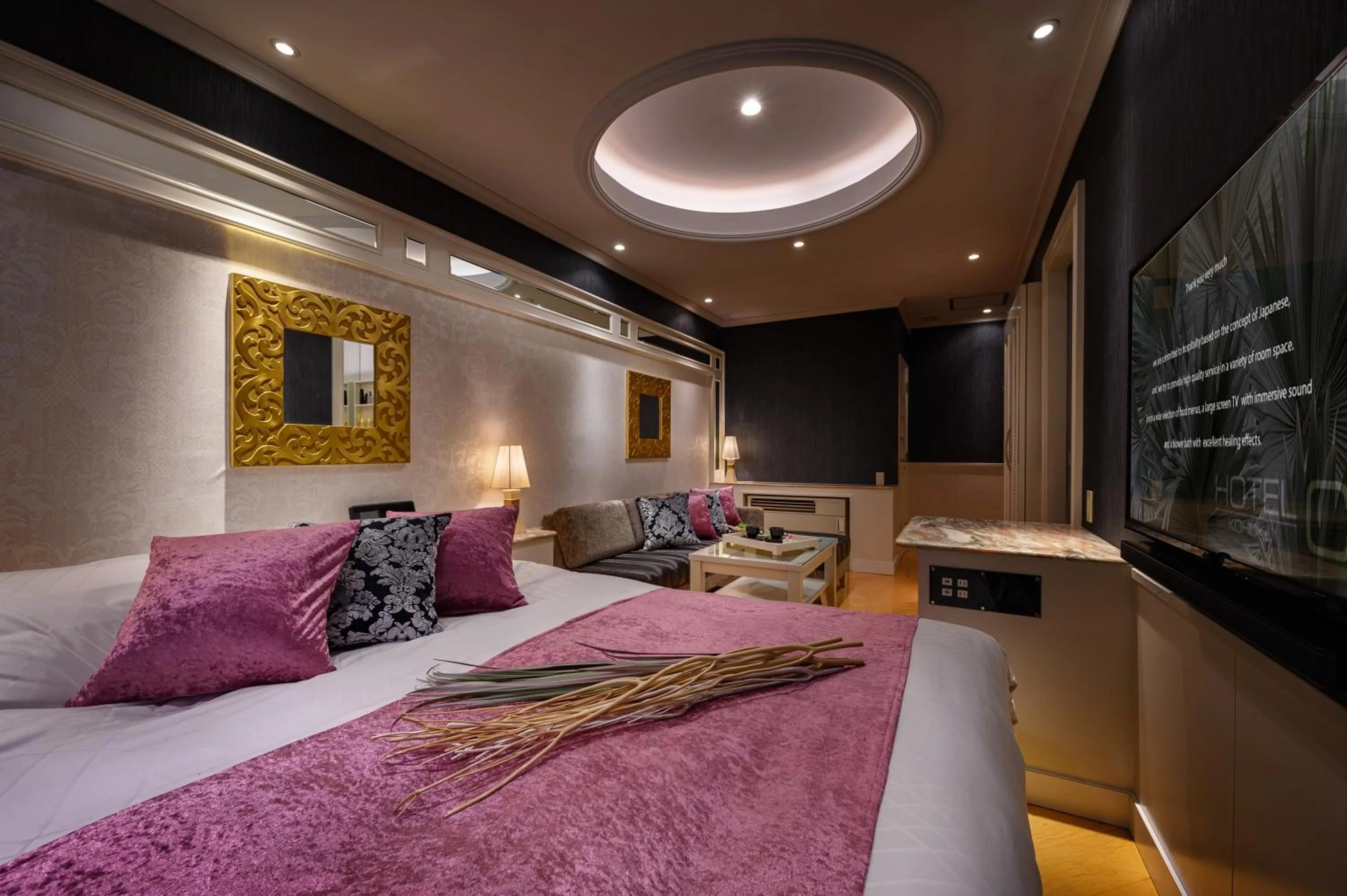 Bed in HOTEL C.KOHOKU