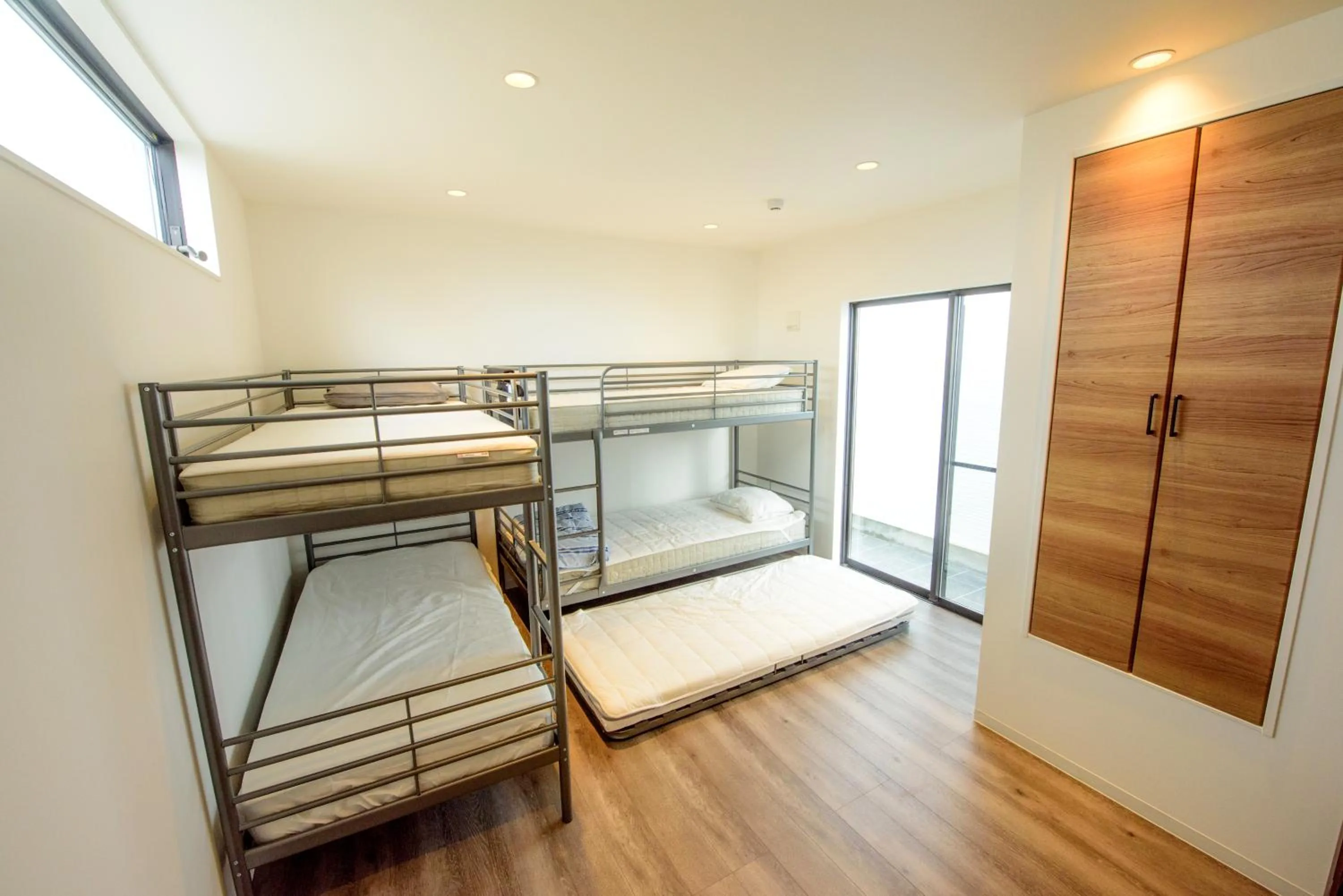 Photo of the whole room, Bed in Le.Blanche