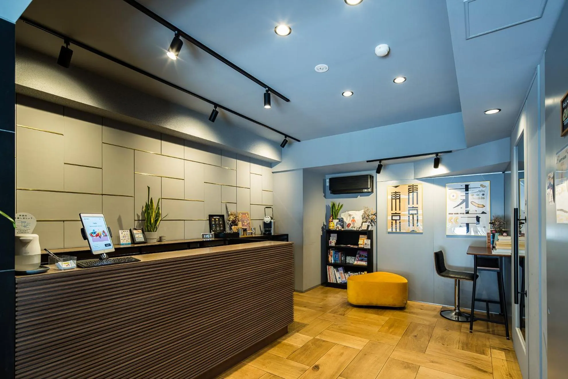 Lobby or reception in Section L Ginza East