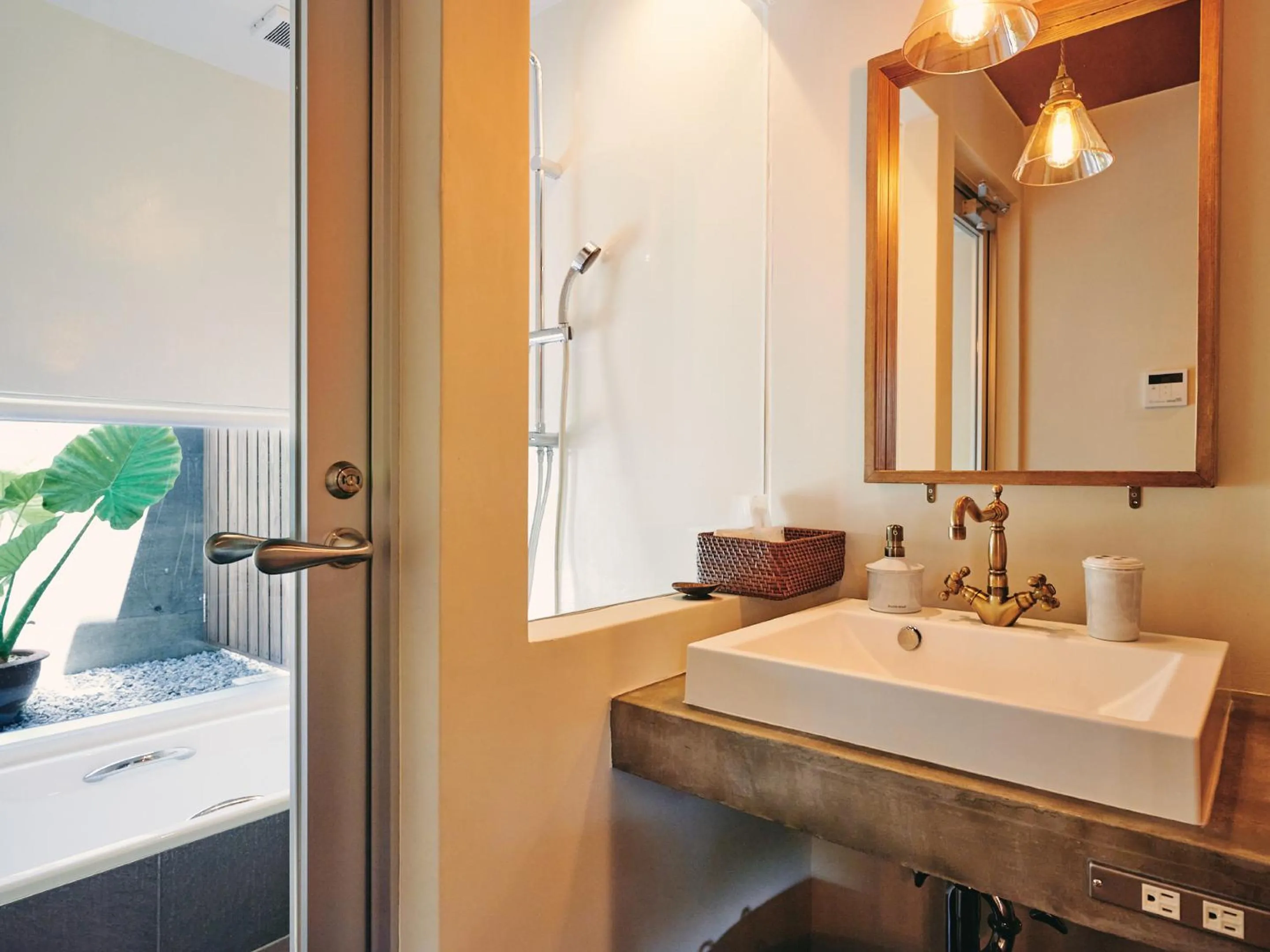 Photo of the whole room in IMAGINE OKINAWA -stay-