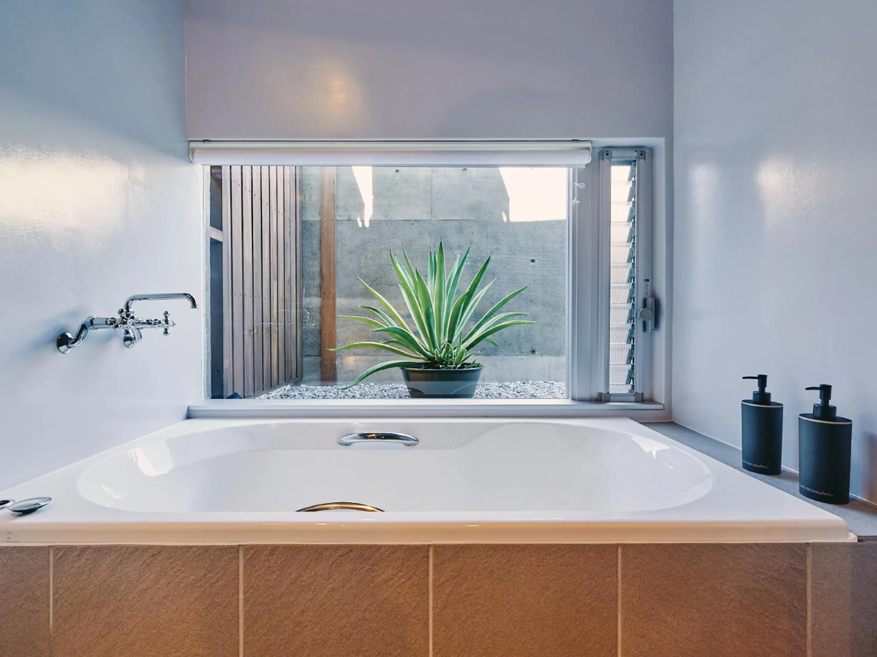 Photo of the whole room in IMAGINE OKINAWA -stay-