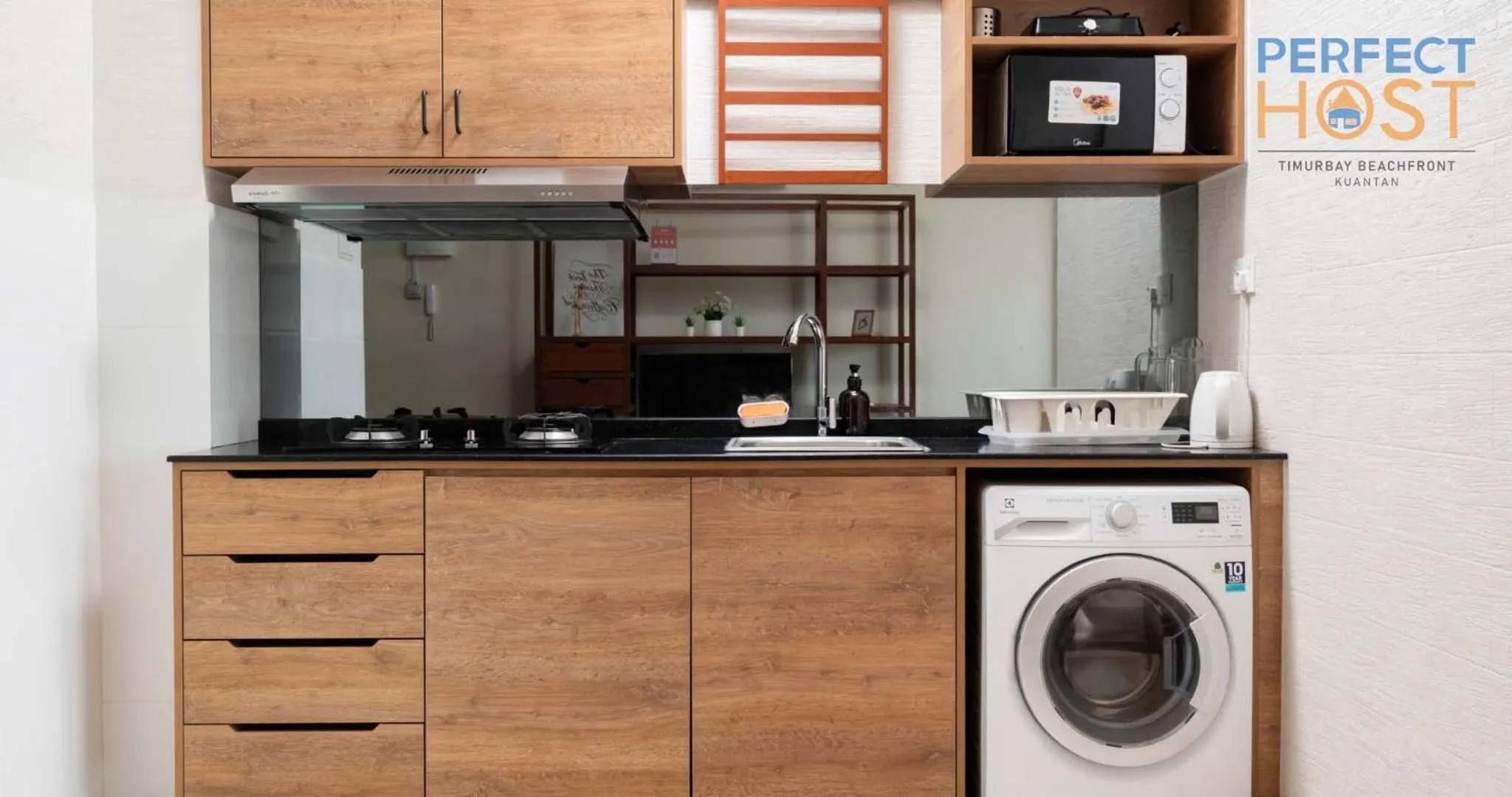 Kitchen or kitchenette in Timurbay Beachfront by Perfect Host