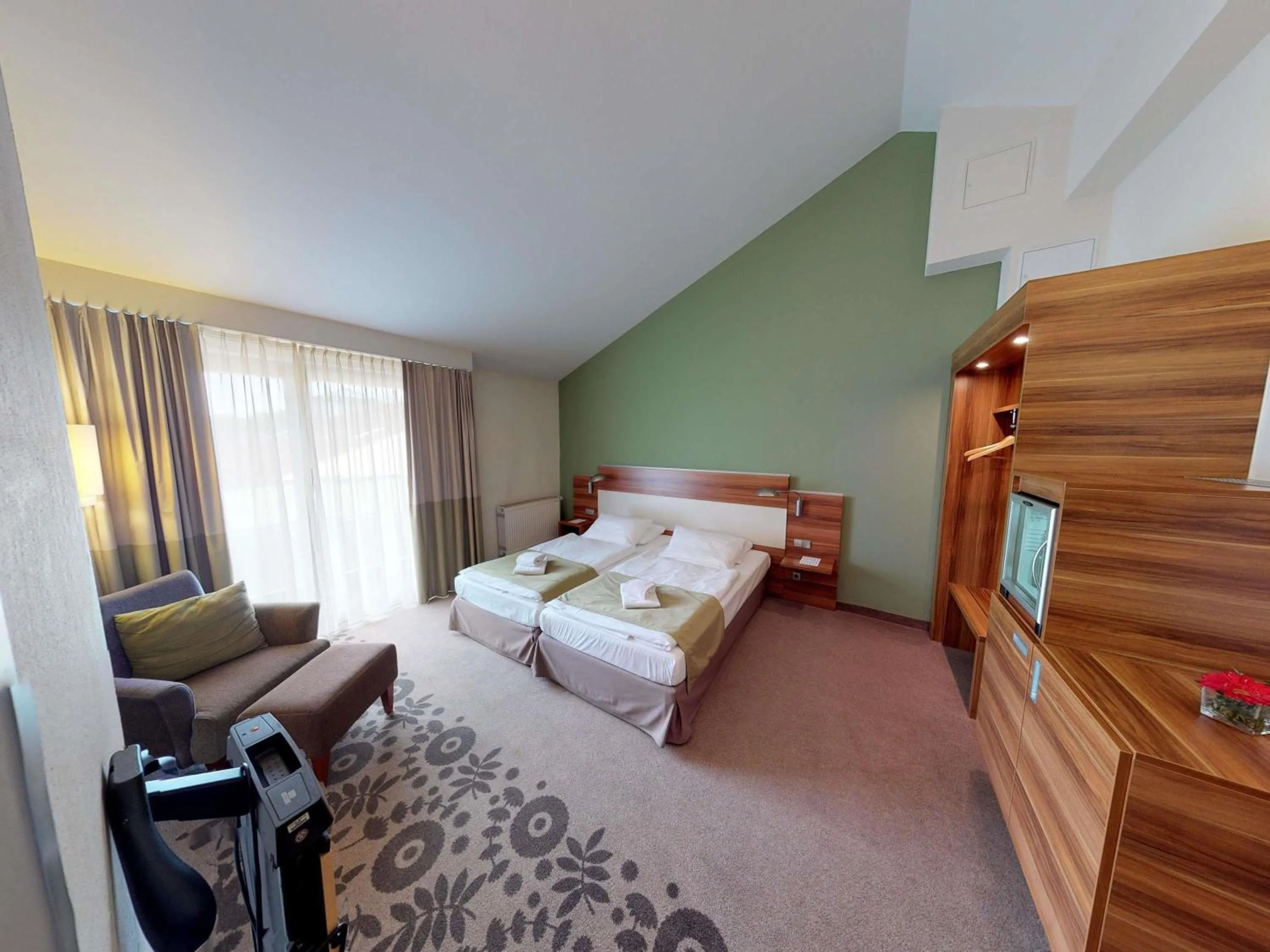 Bedroom, Bed in Mercure Tagungs- & Landhotel Krefeld