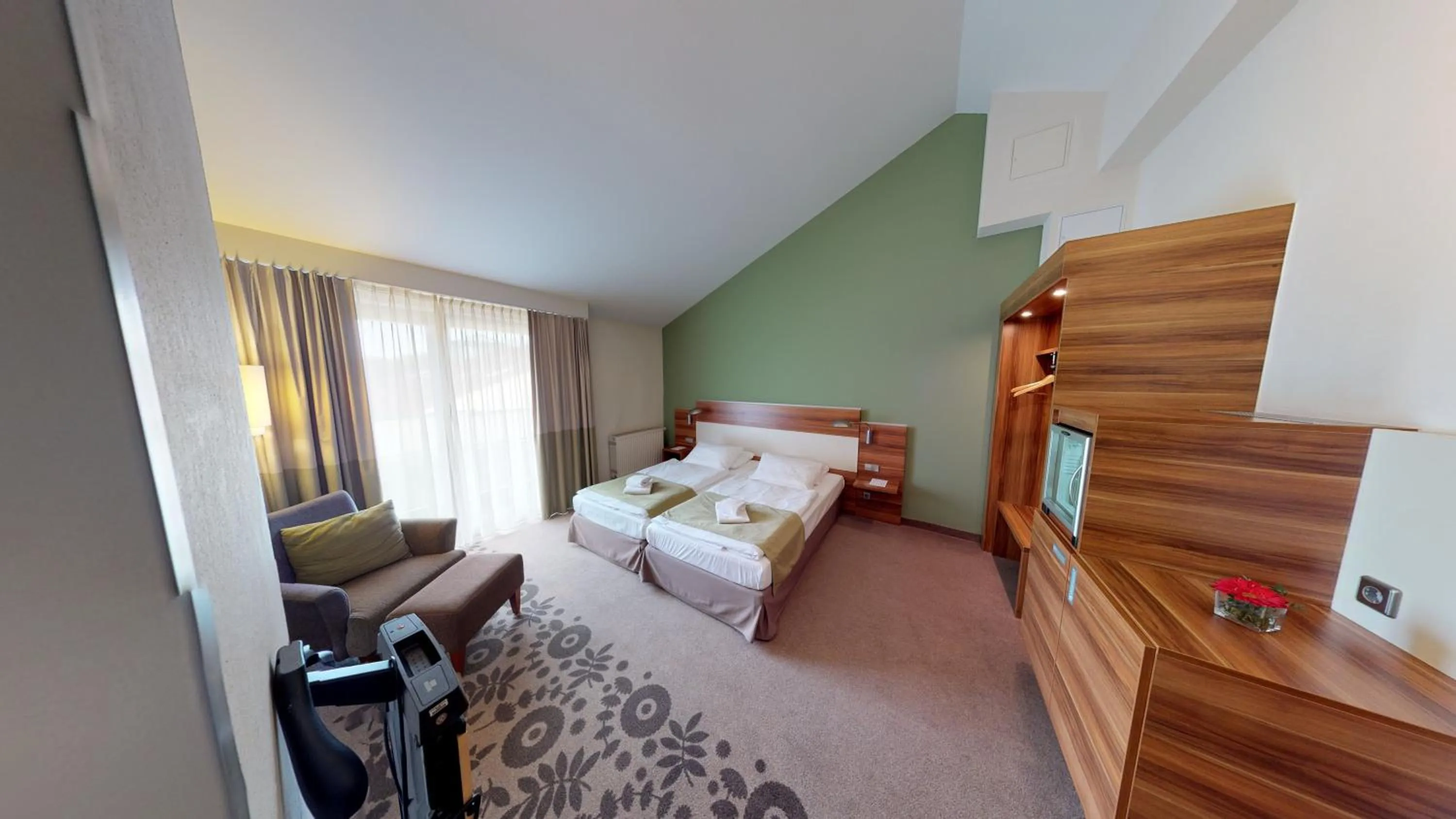 Bedroom, Bed in Mercure Tagungs- & Landhotel Krefeld