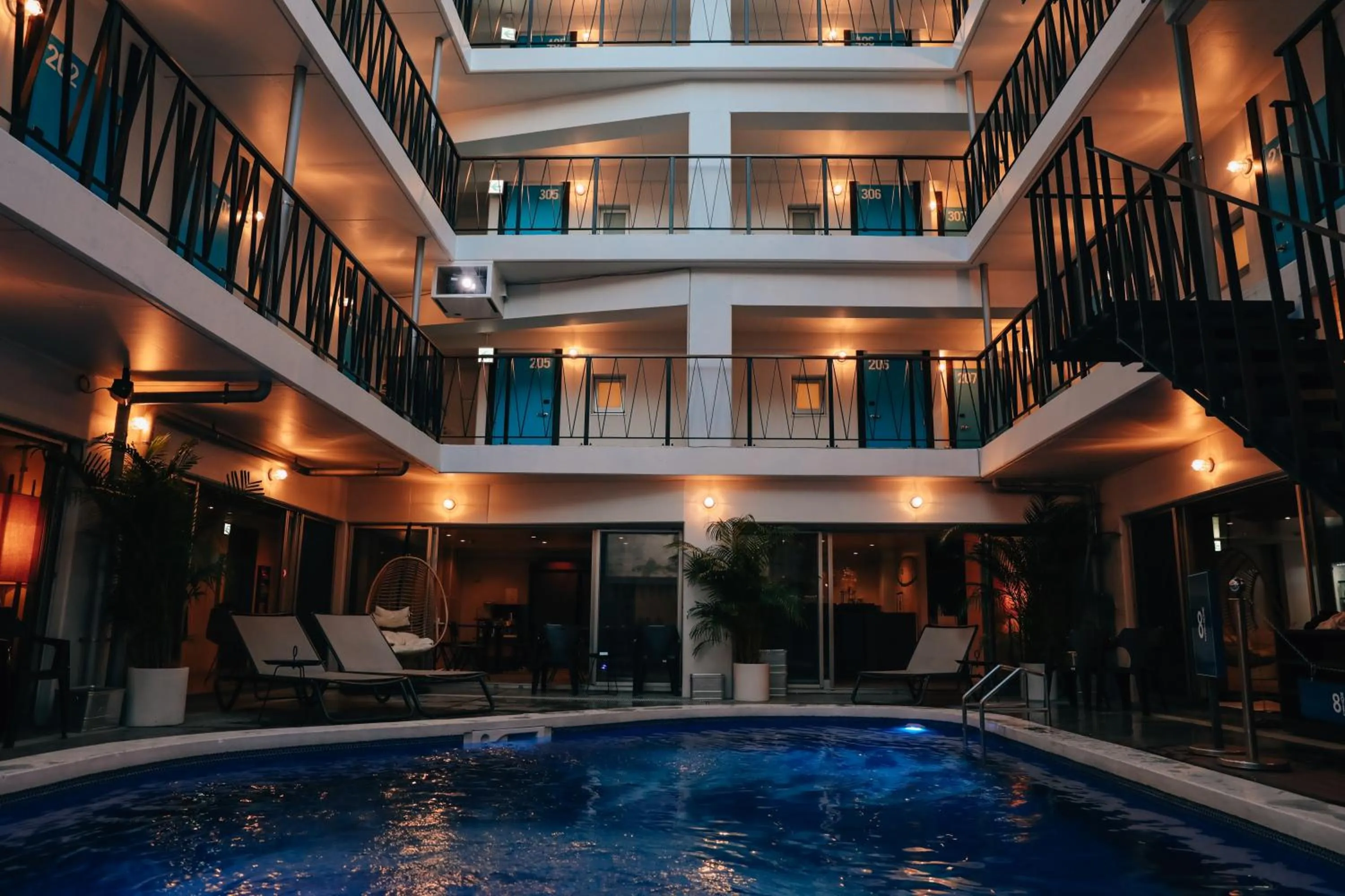 Night in 8HOTEL Chigasaki