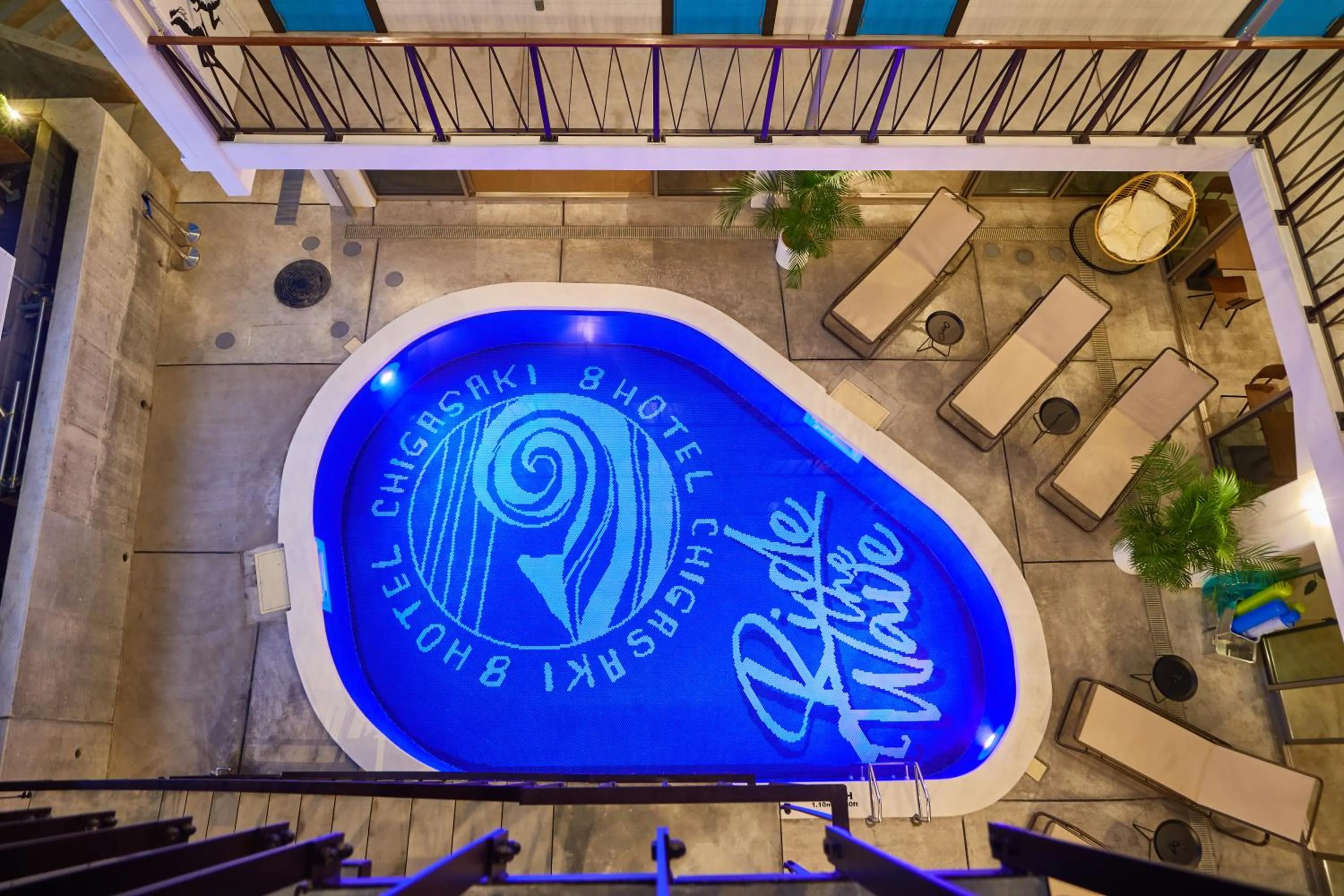 Night in 8HOTEL Chigasaki