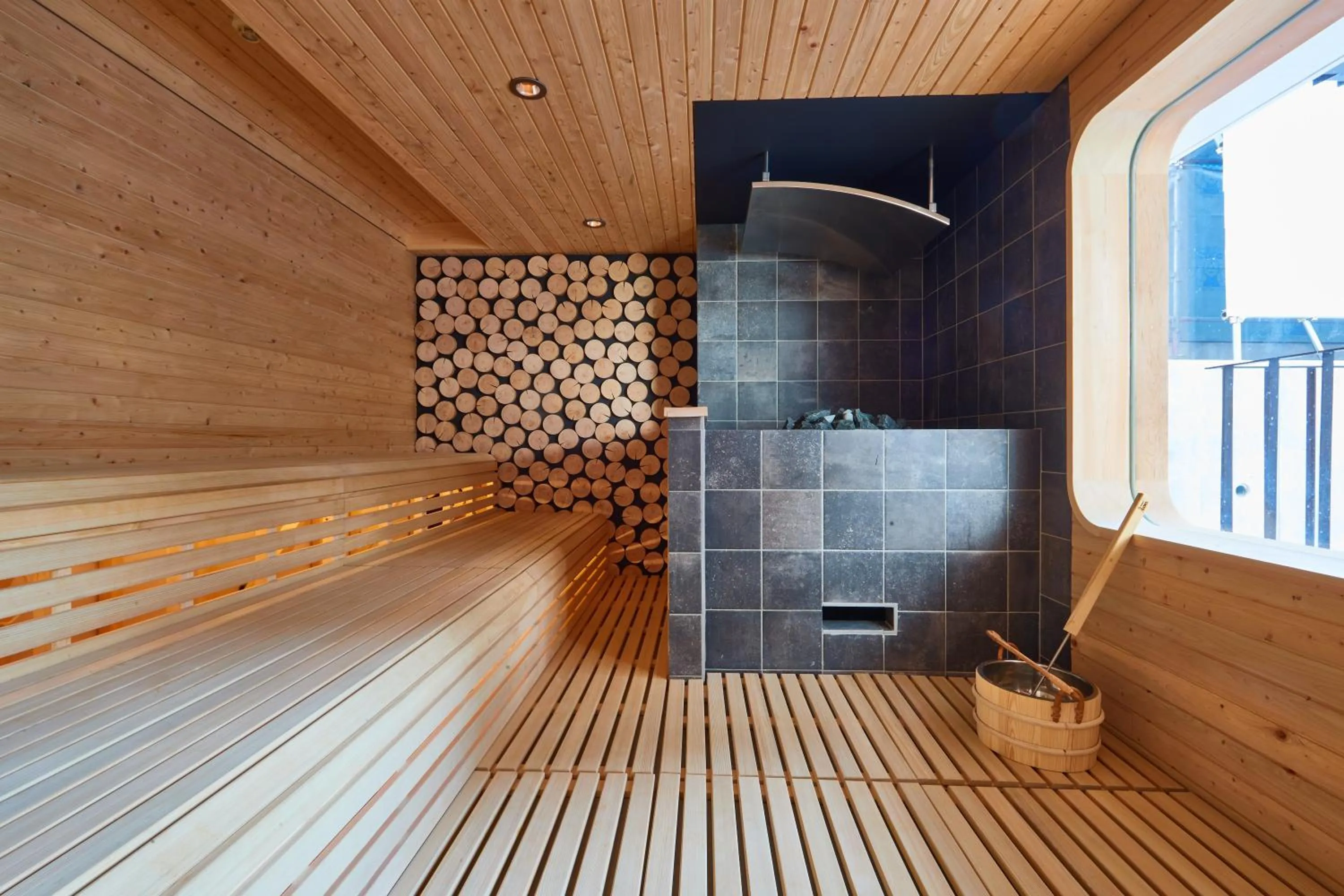 Day in 8HOTEL Chigasaki