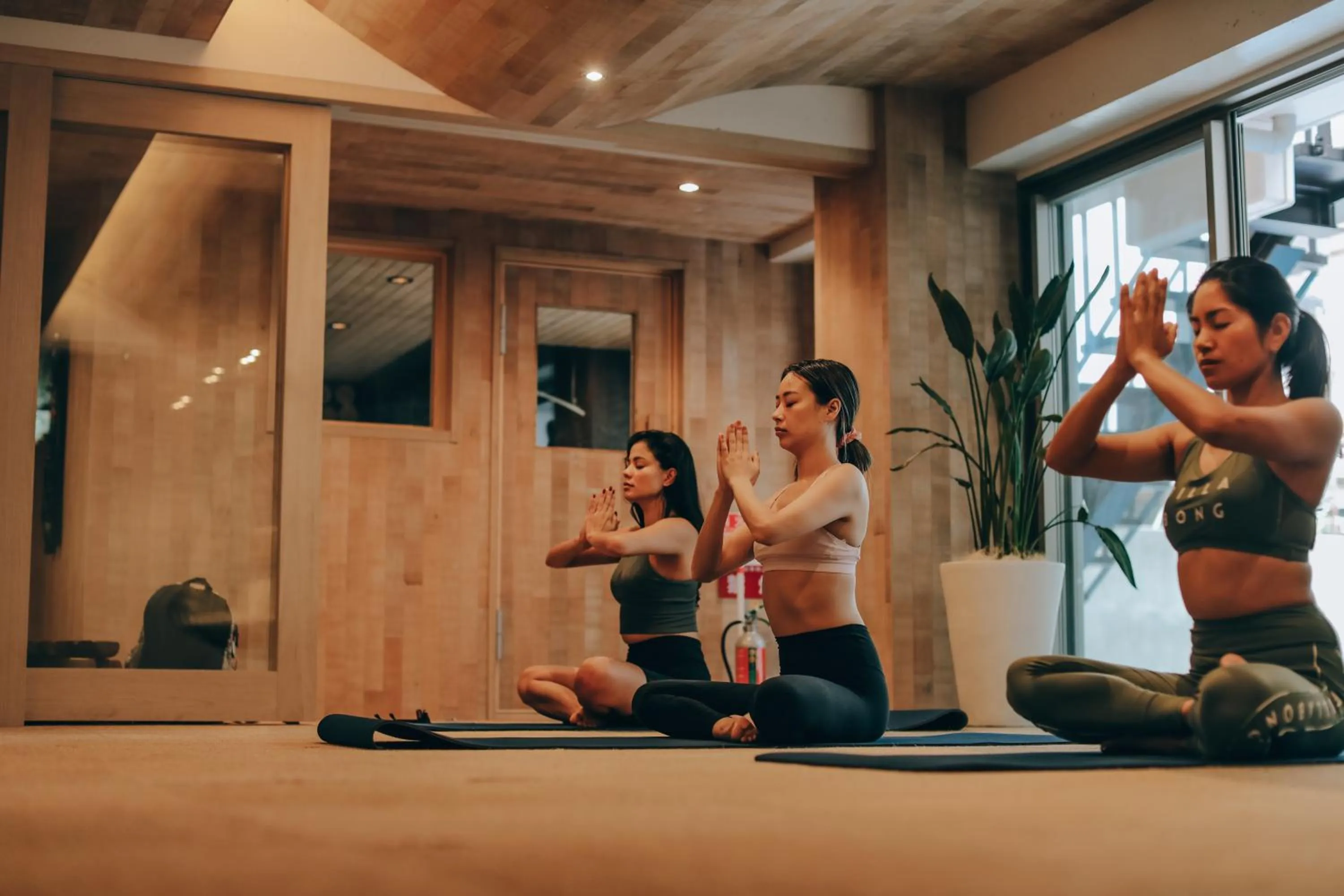 People in 8HOTEL Chigasaki