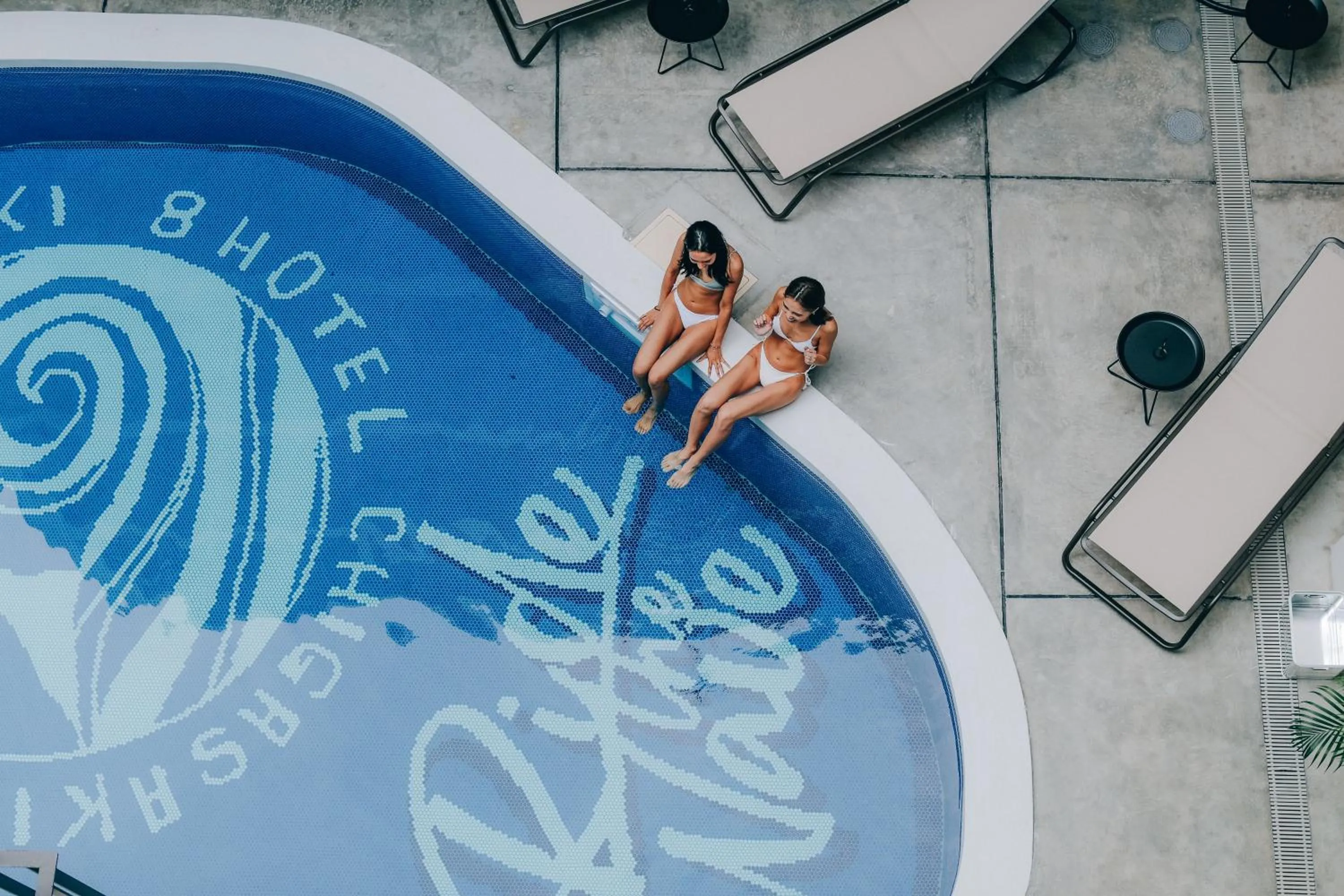 People in 8HOTEL Chigasaki