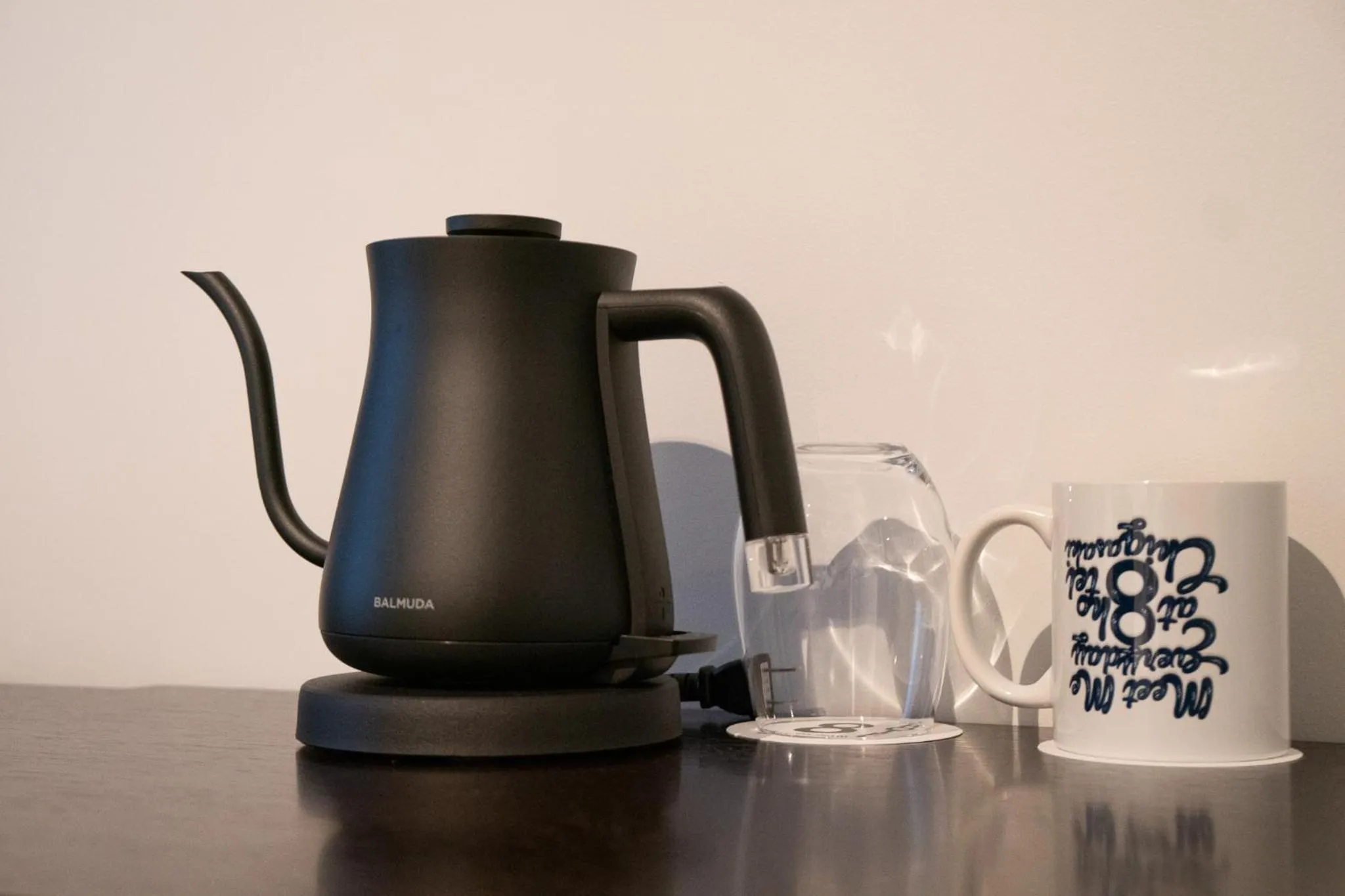 Coffee/tea facilities in 8HOTEL Chigasaki