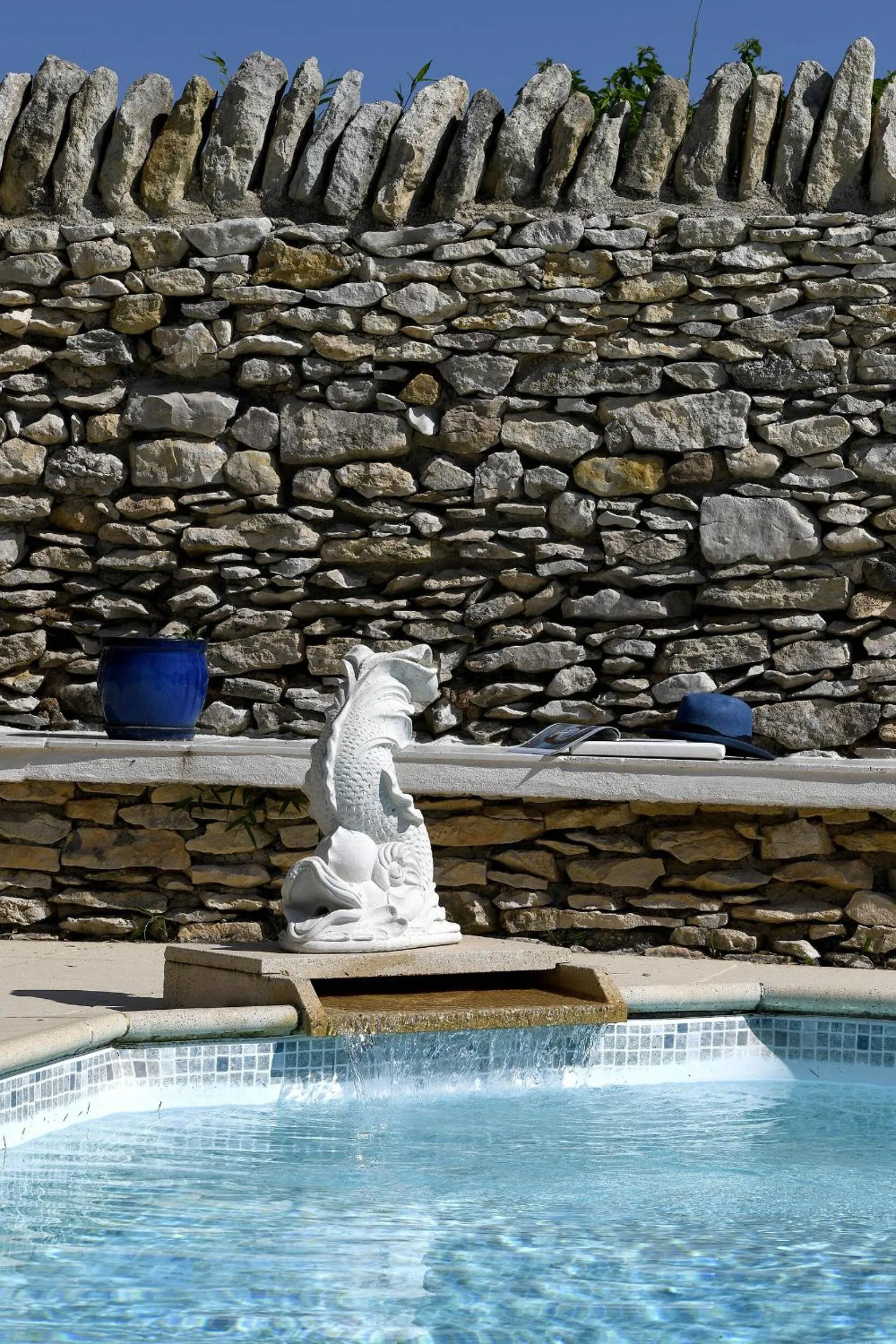 Pool view in Bastide des Demoiselles