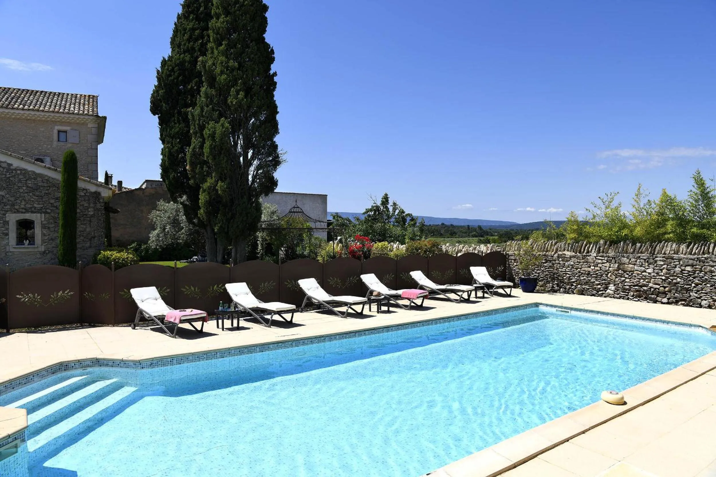 Pool view in Bastide des Demoiselles