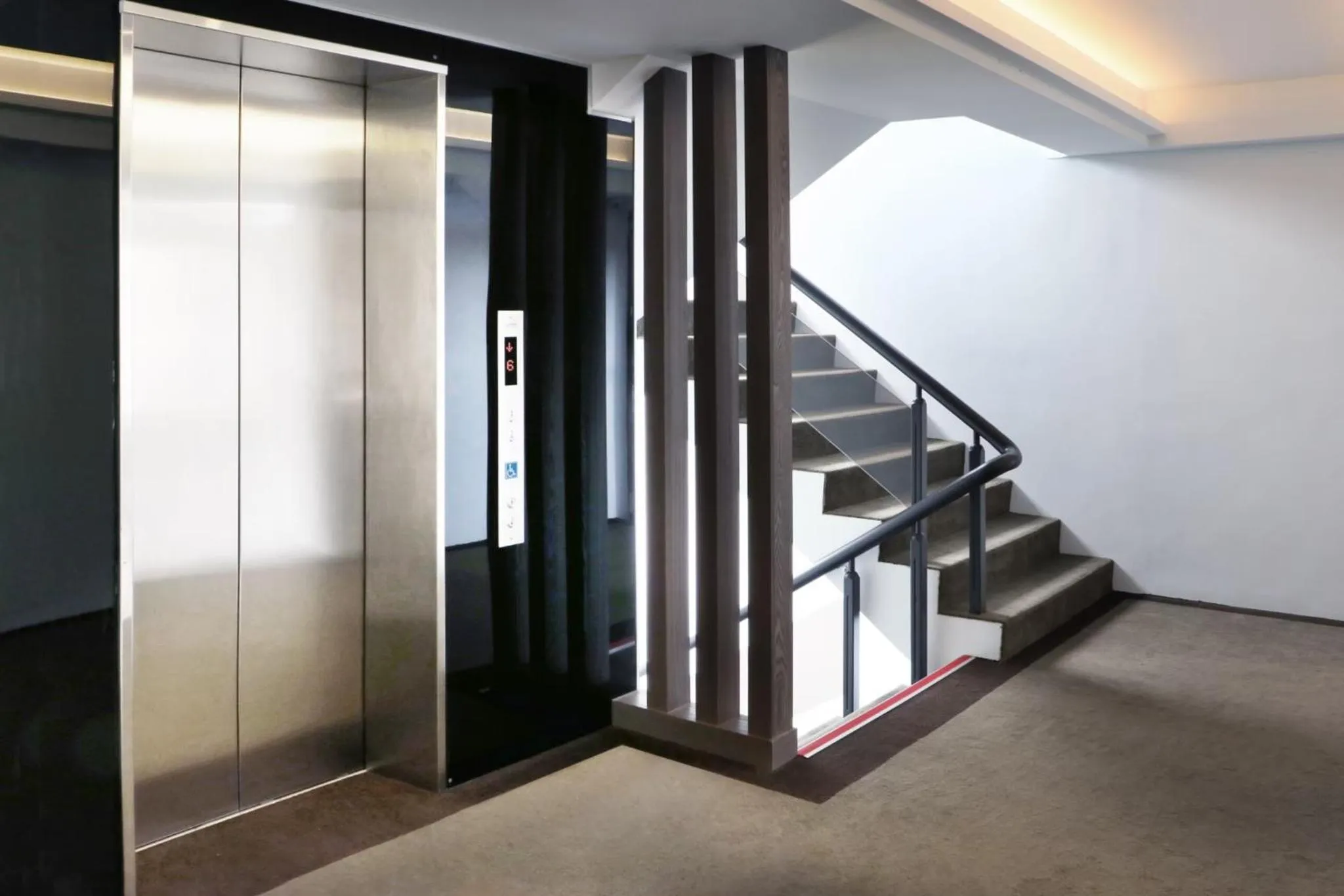 elevator in Gamalan Spring Hotel