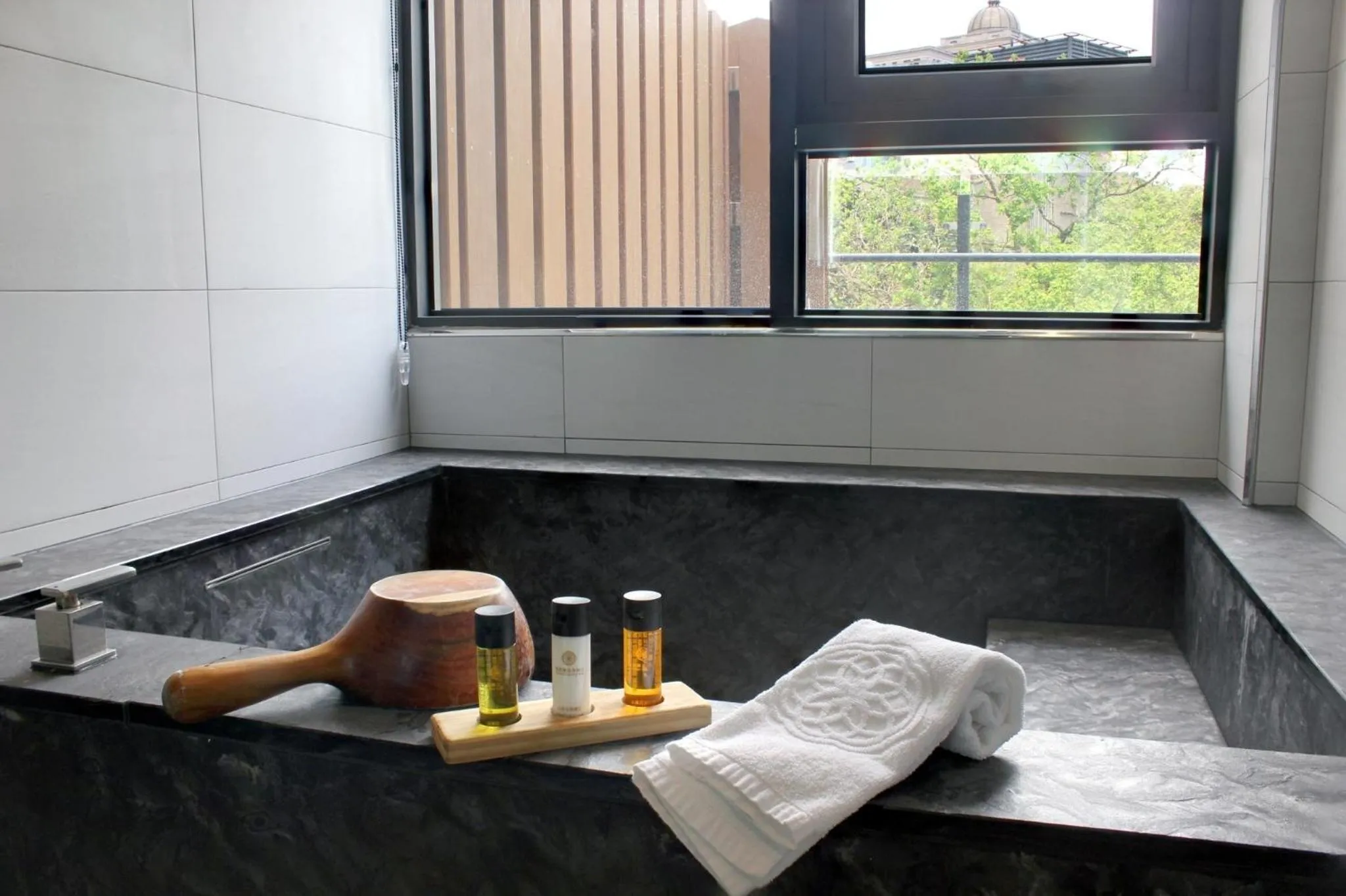 Hot Spring Bath, Bed in Gamalan Spring Hotel