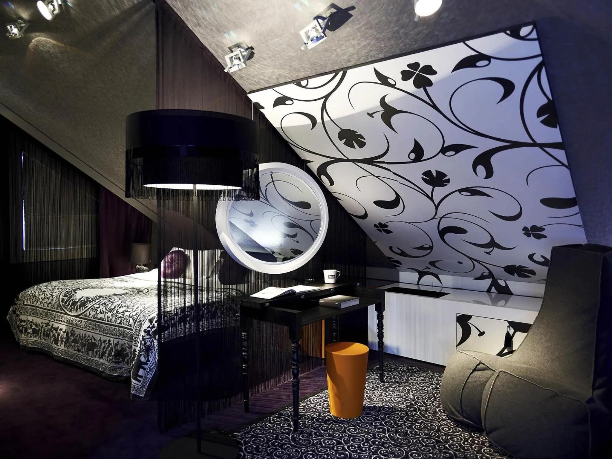 Bedroom, Bed in Sofitel Munich Bayerpost