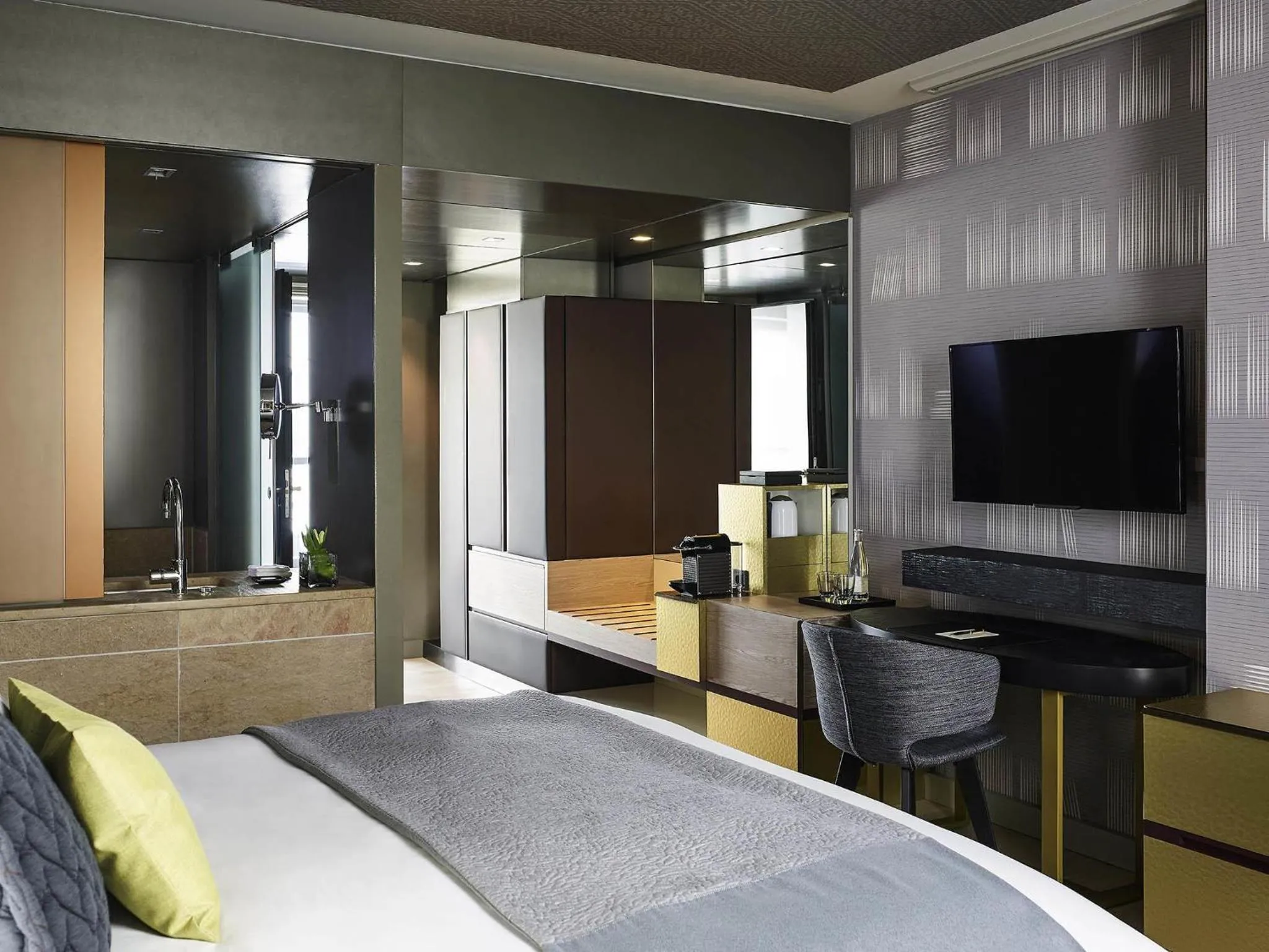 Bedroom, Bed in Sofitel Munich Bayerpost
