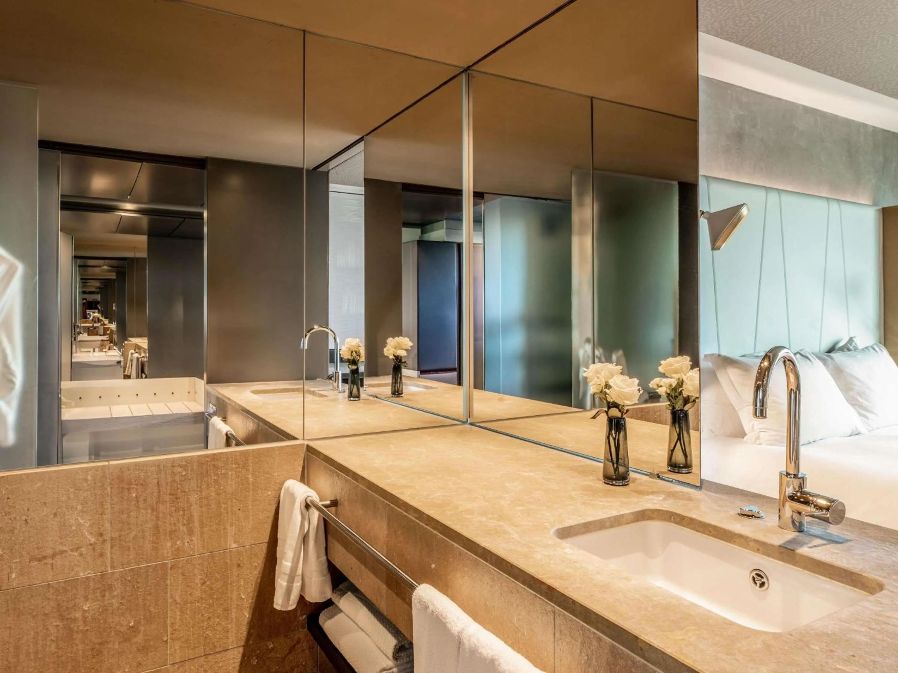 Bedroom in Sofitel Munich Bayerpost