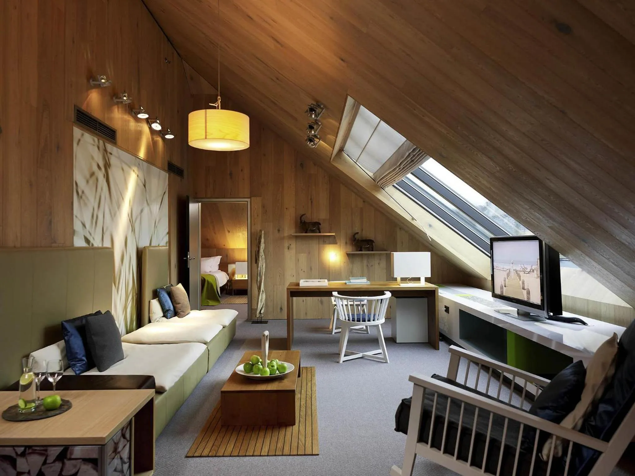 Photo of the whole room, Bed in Sofitel Munich Bayerpost