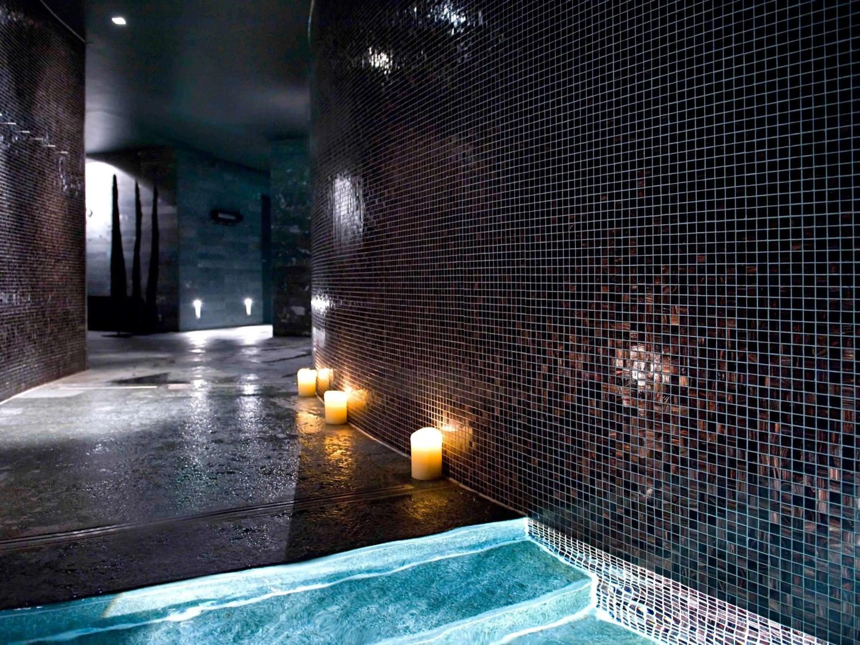 Pool view in Sofitel Munich Bayerpost