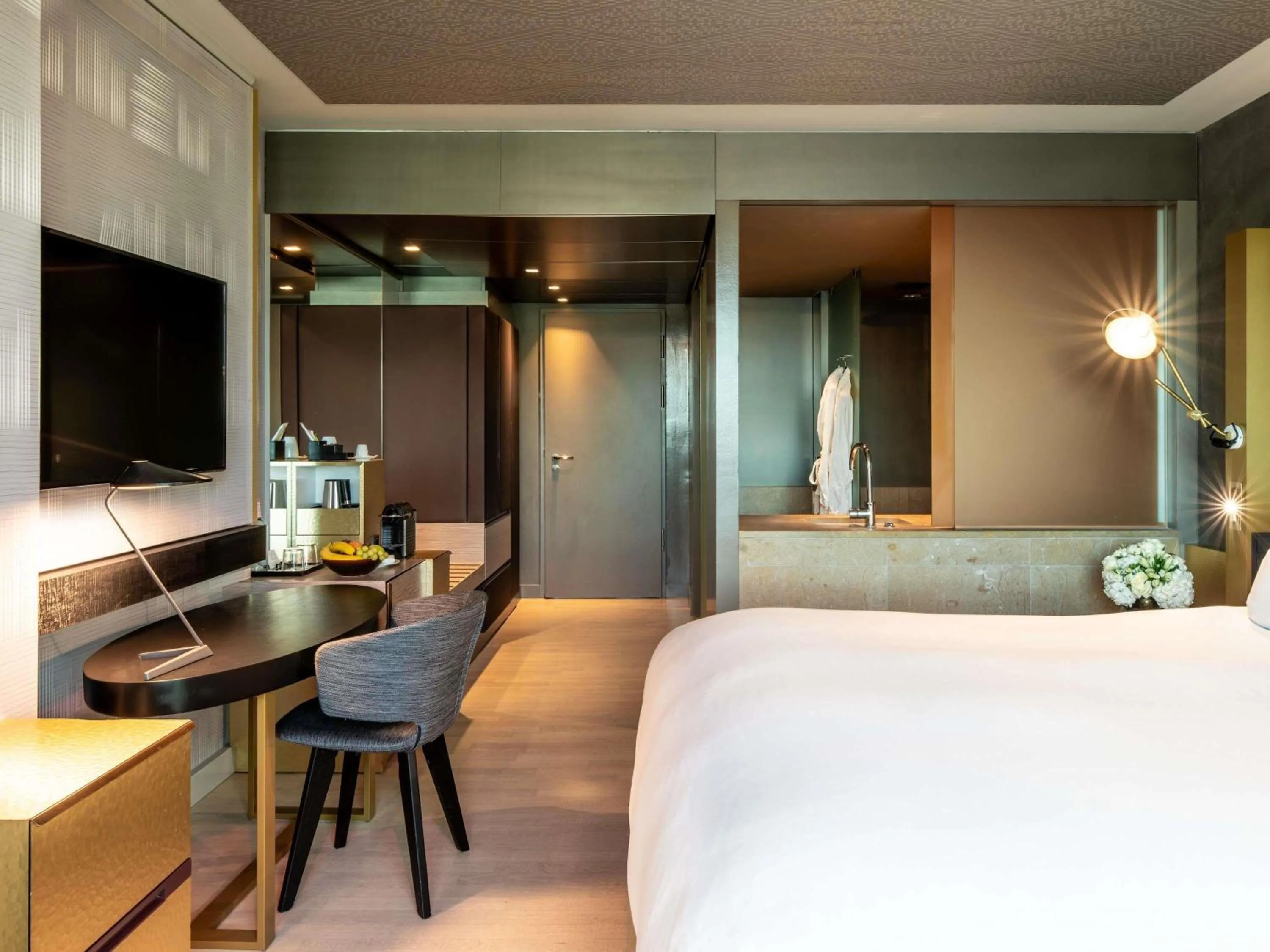 Bedroom, Bed in Sofitel Munich Bayerpost