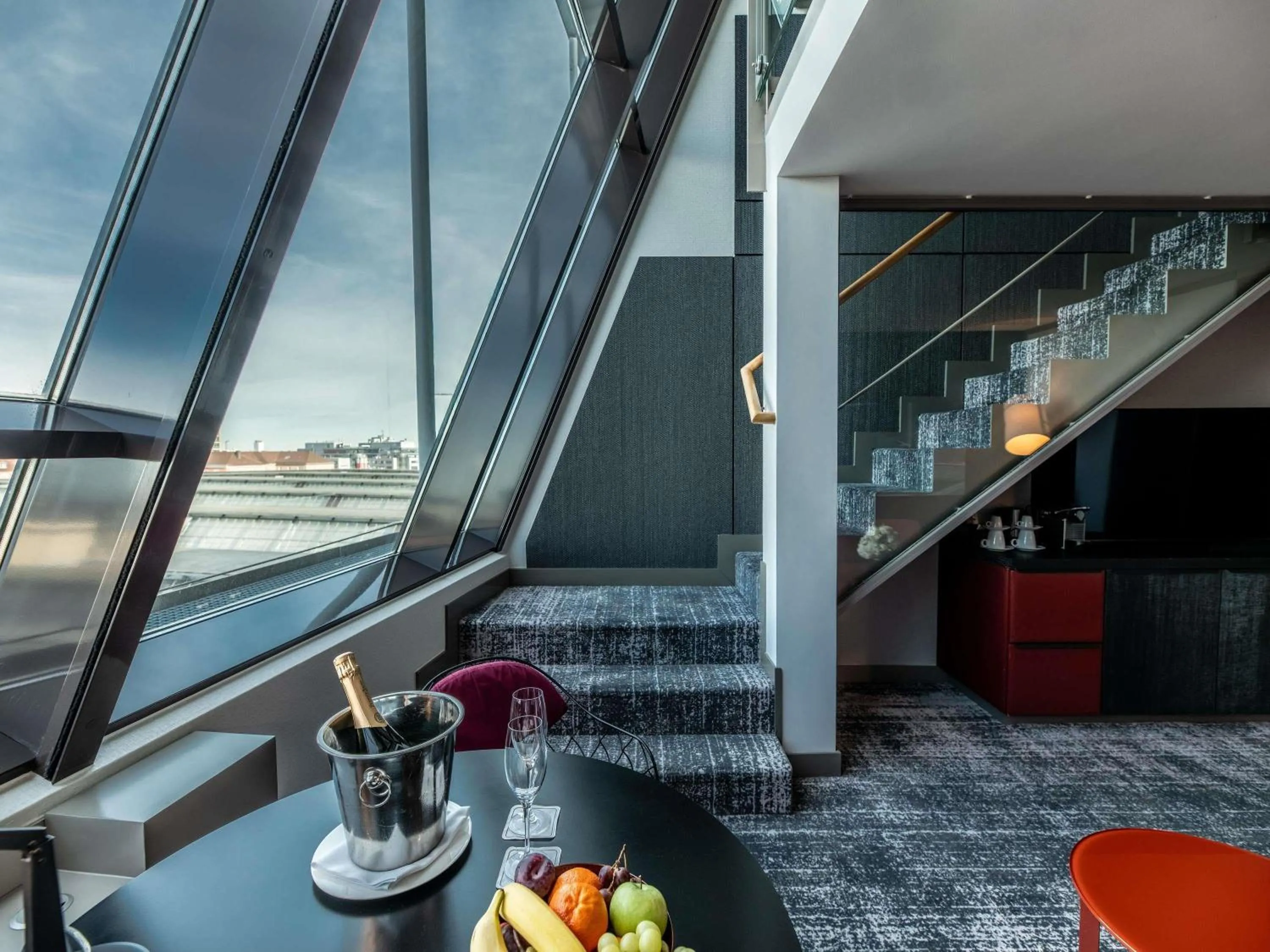 Bedroom in Sofitel Munich Bayerpost