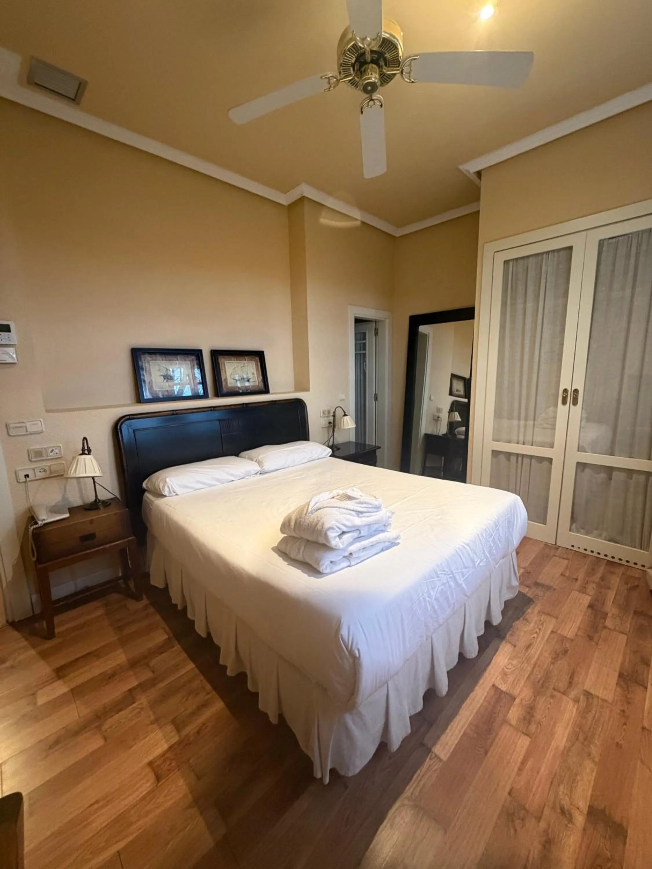 Bed in Hotel Palacio de las Nieves