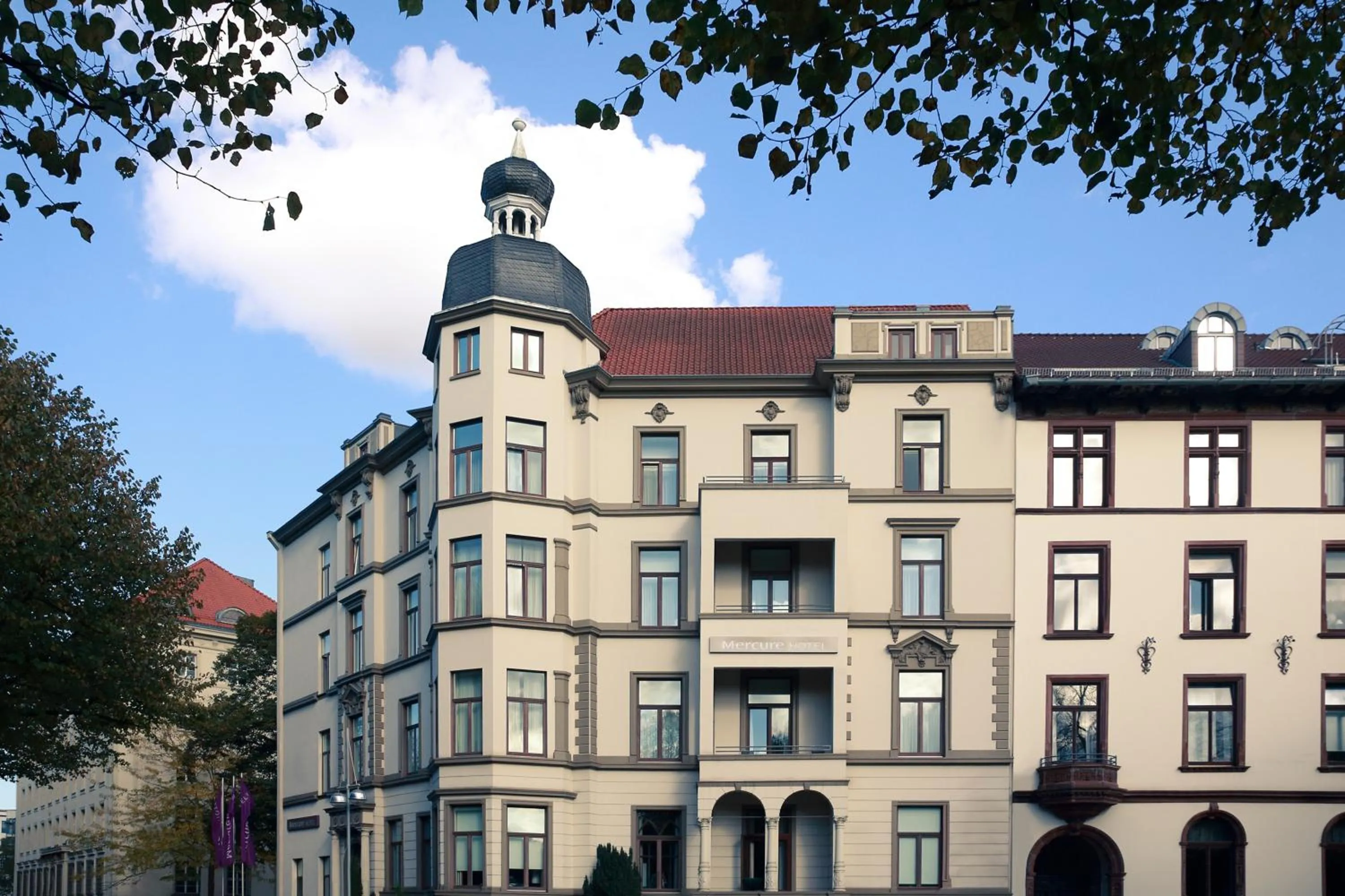 Property building in Mercure Hotel Hannover City