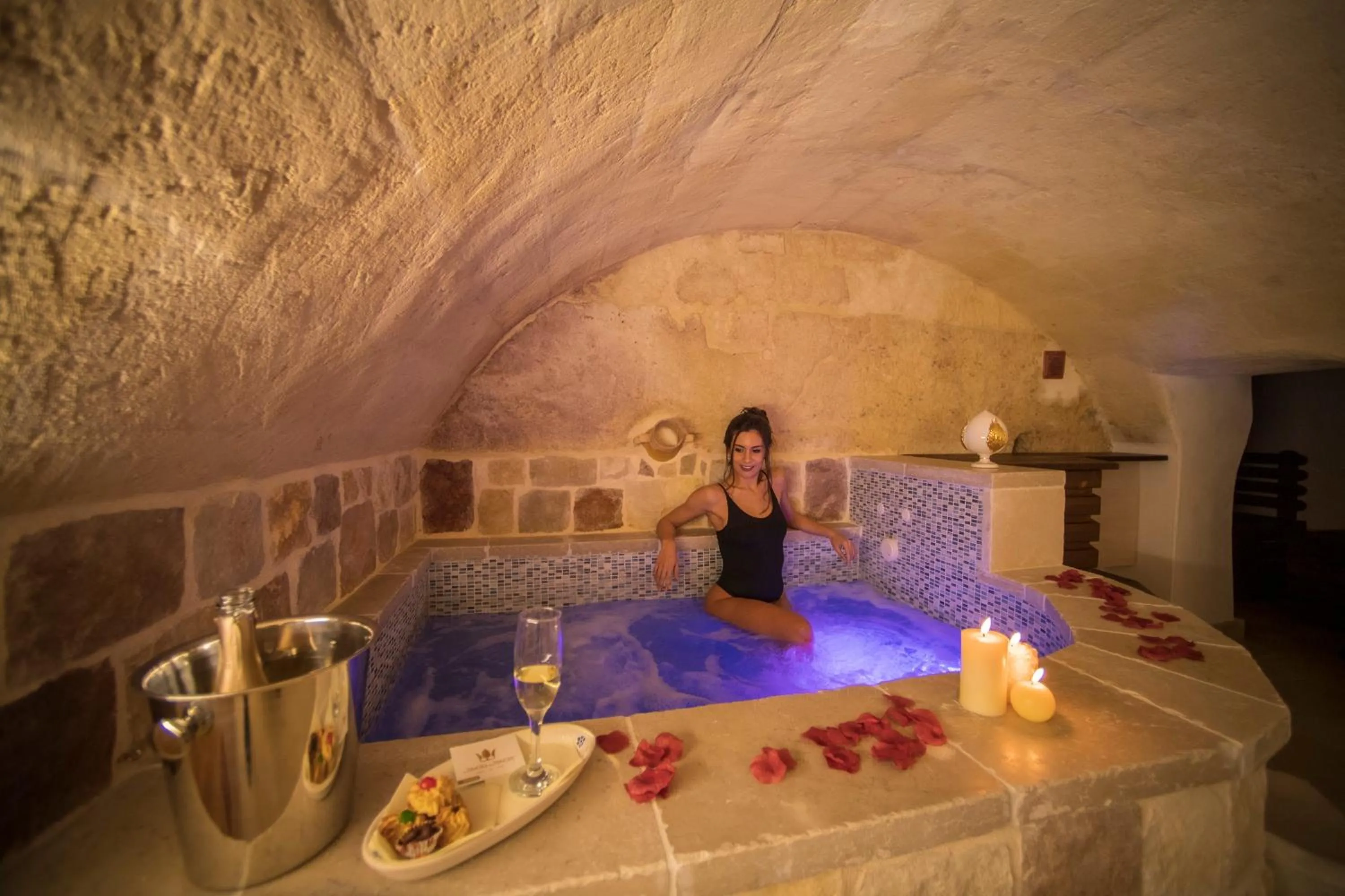 People in La Dimora del Principe