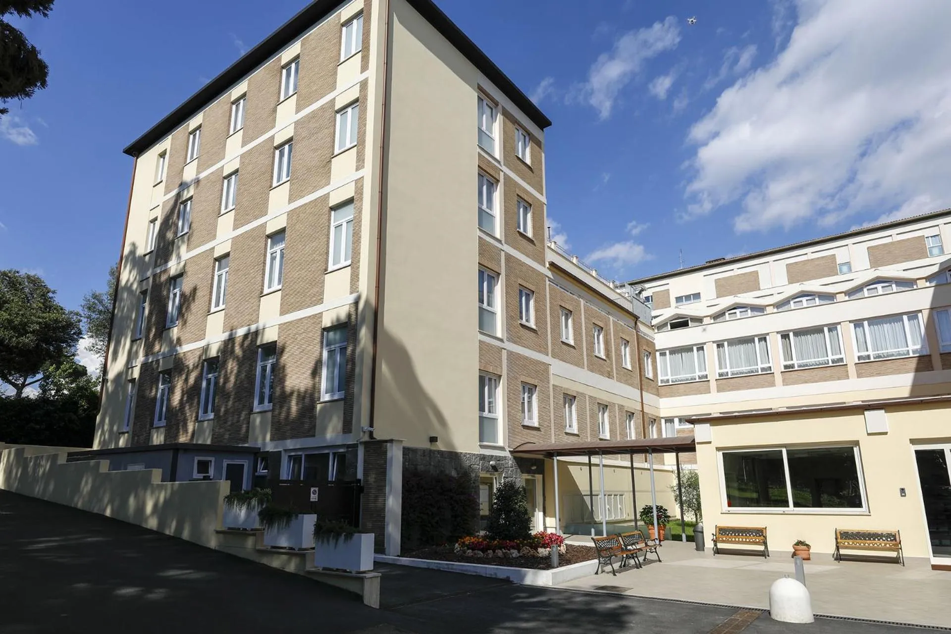 Property building in Casa per Ferie San Juan de Ávila